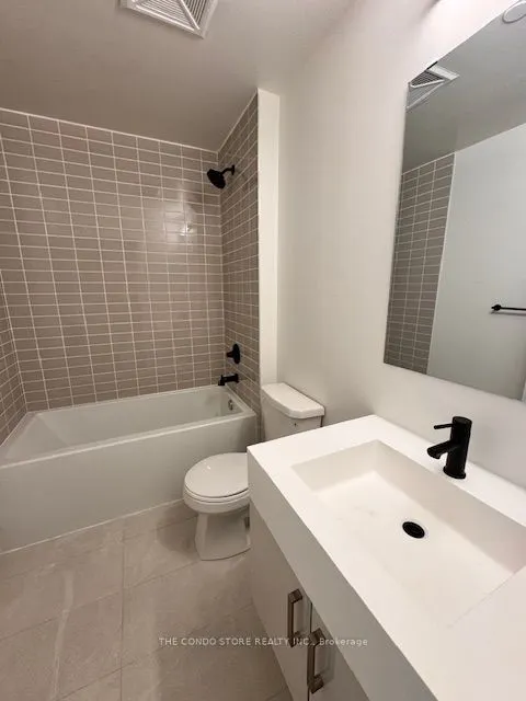 280 Dundas Street W, #1605