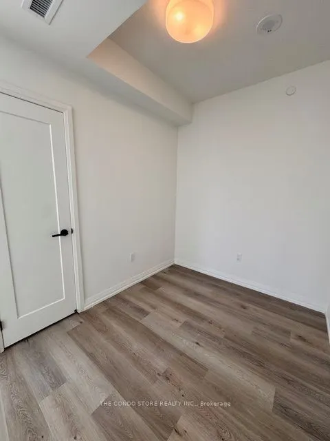 280 Dundas Street W, #1605