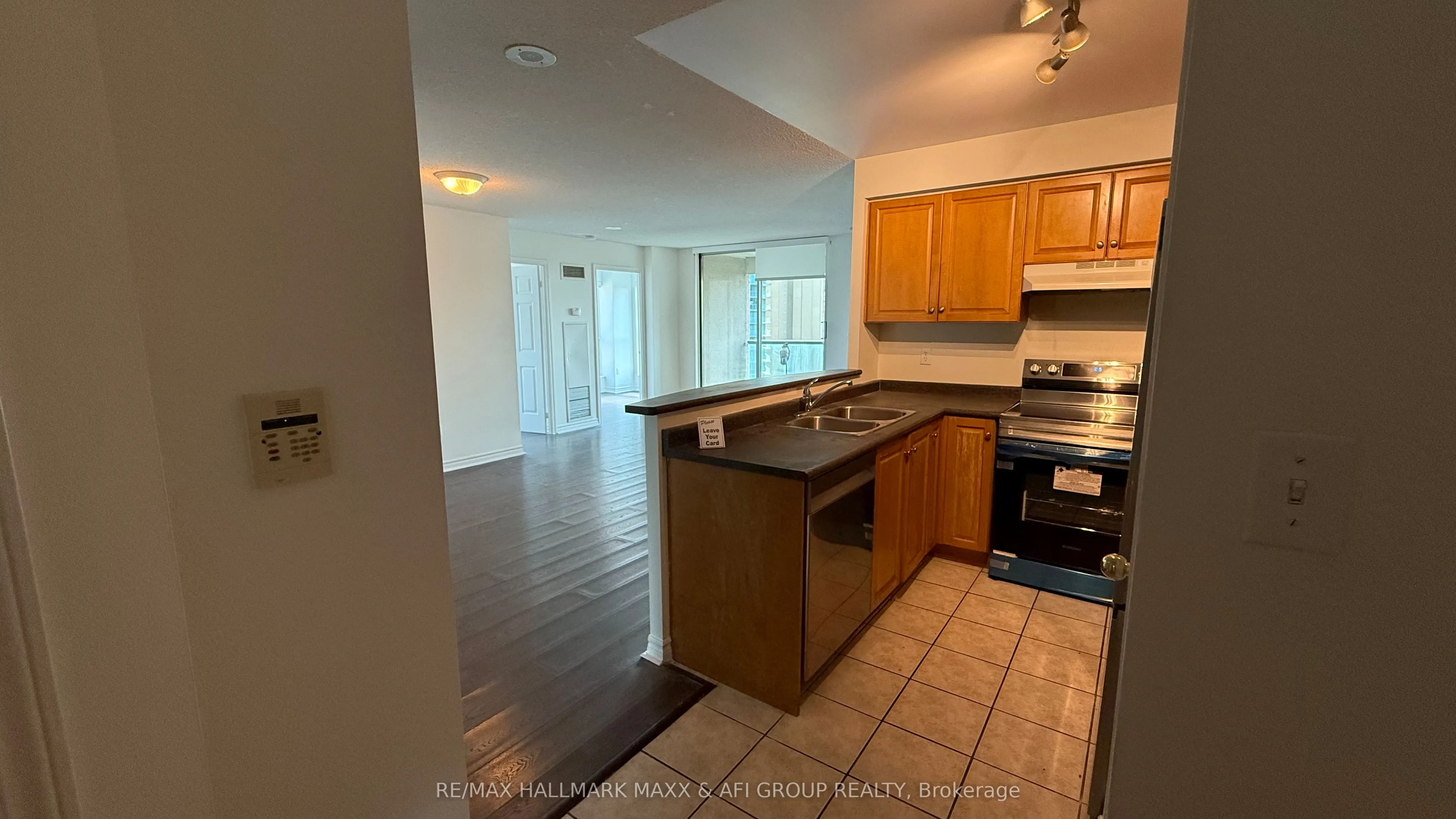 7 Lorraine Drive, #1103