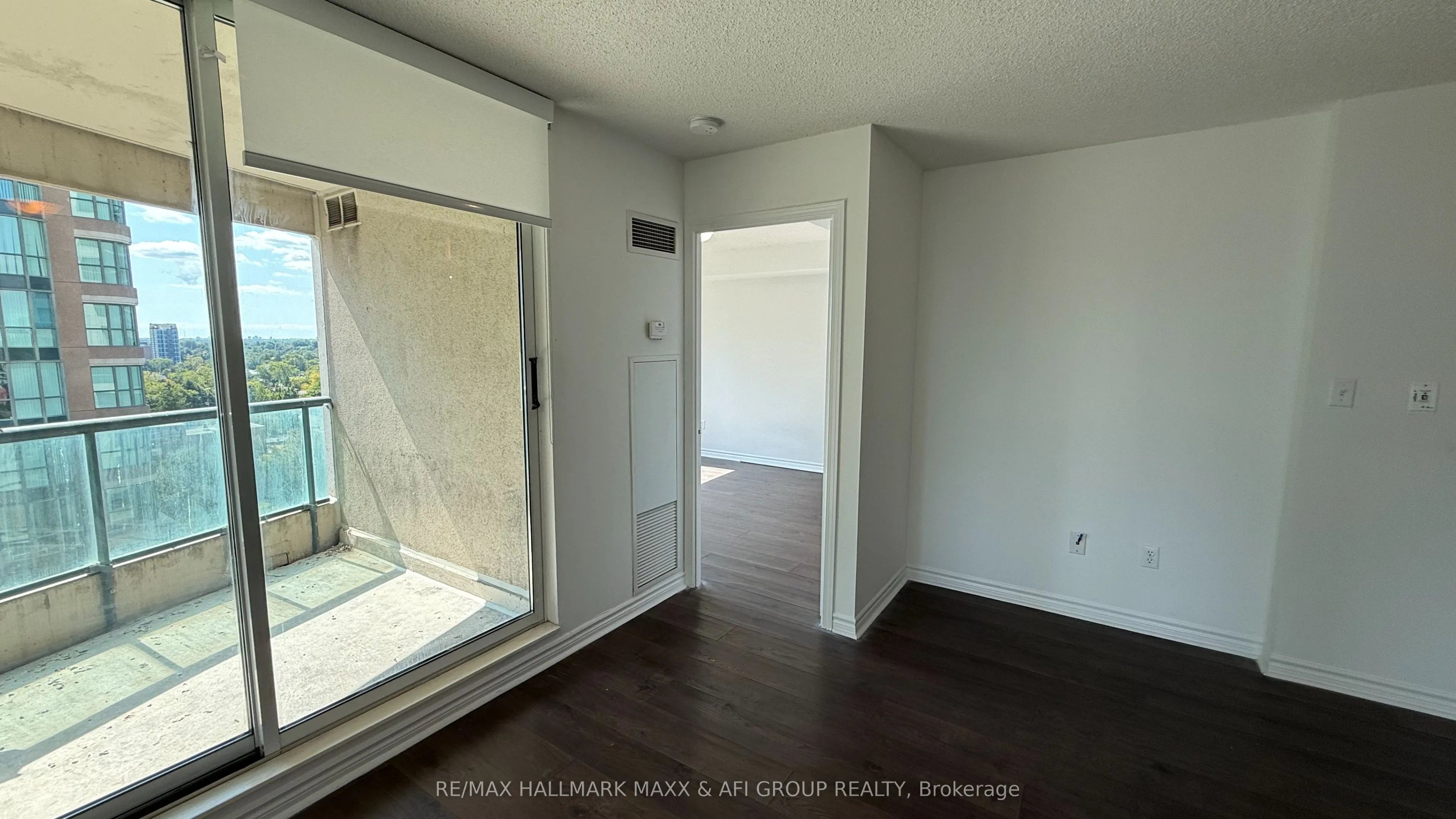 7 Lorraine Drive, #1103