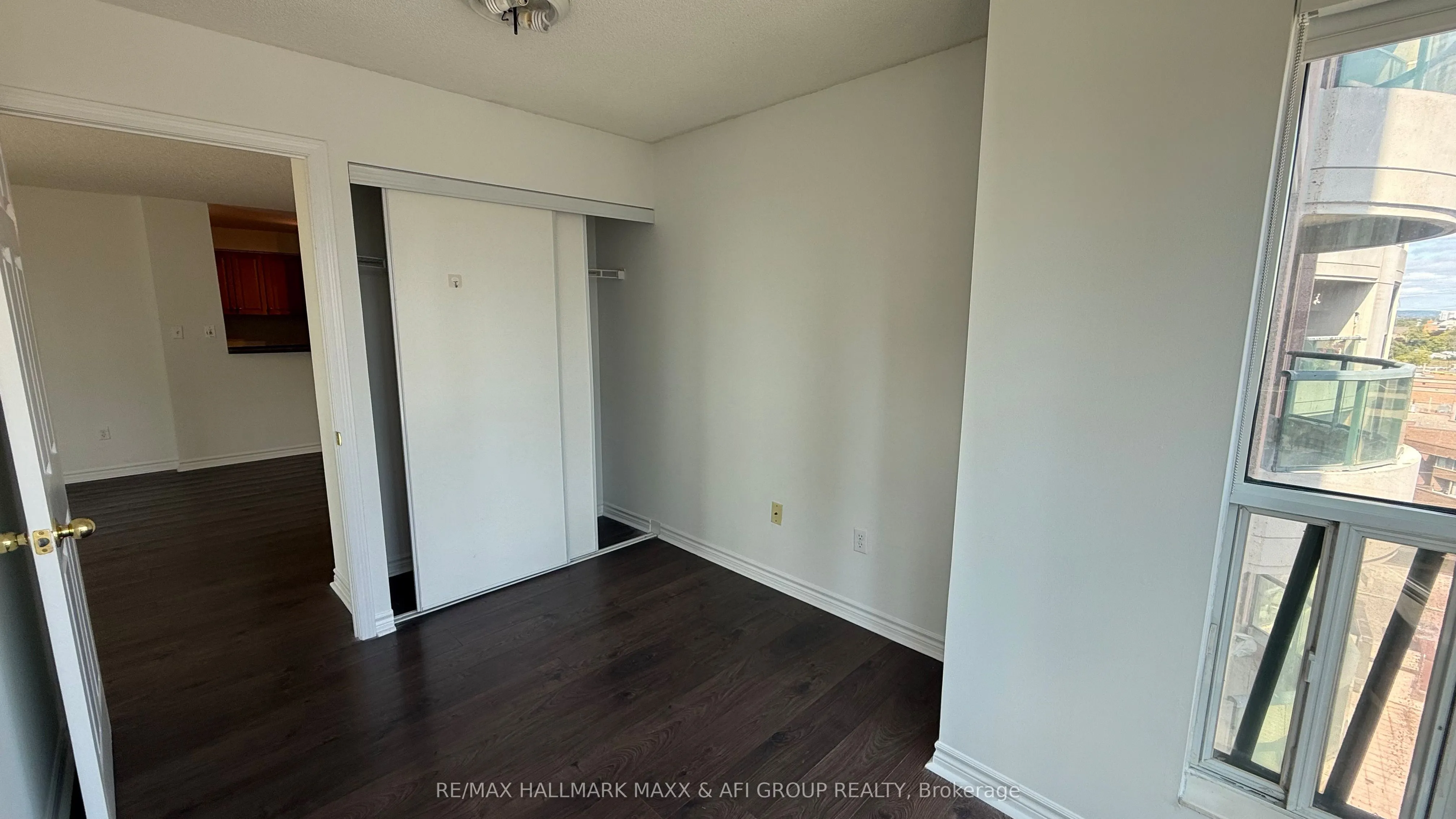 7 Lorraine Drive, #1103