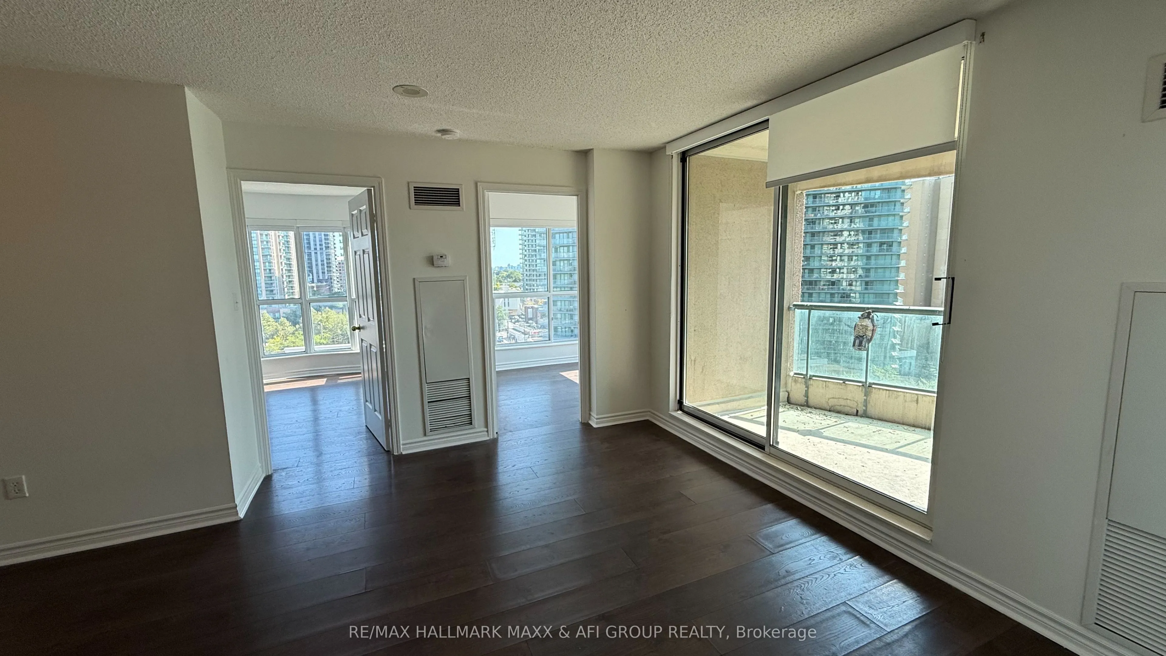 7 Lorraine Drive, #1103