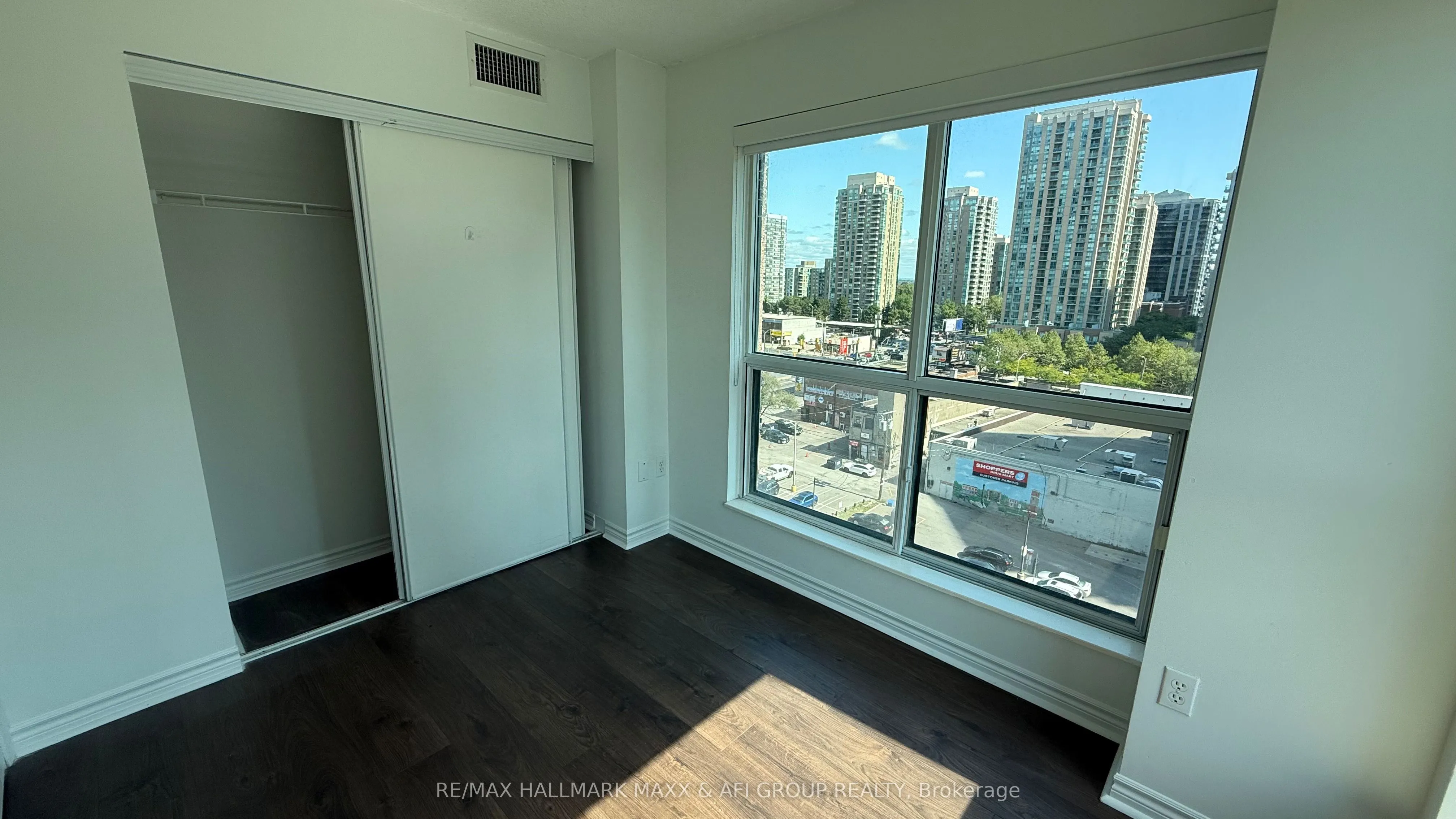 7 Lorraine Drive, #1103