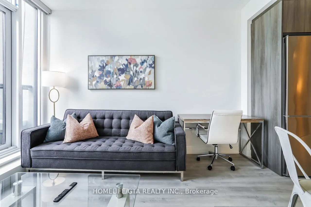 30 Inn On The Park Drive, #402