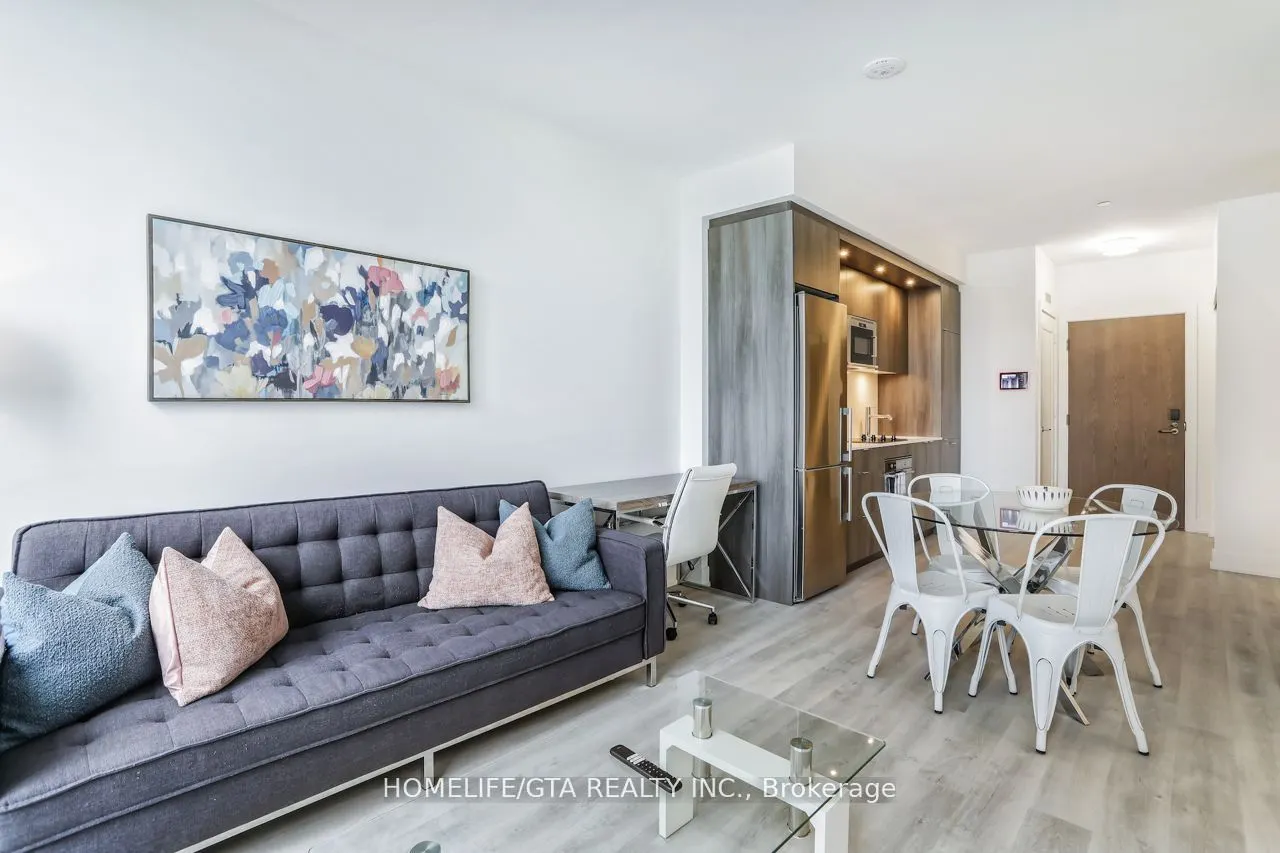 30 Inn On The Park Drive, #402