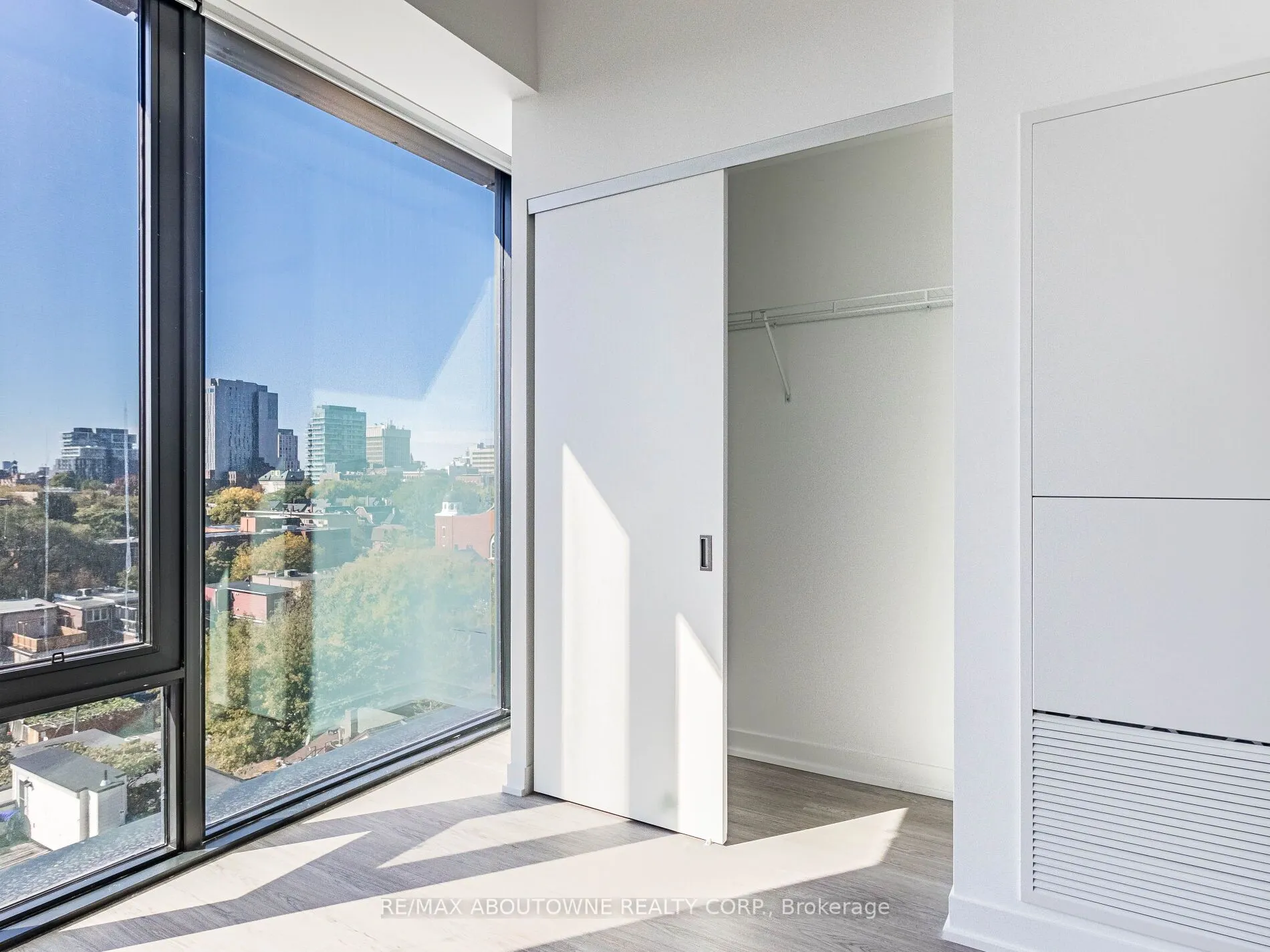 195 McCaul Street, #720