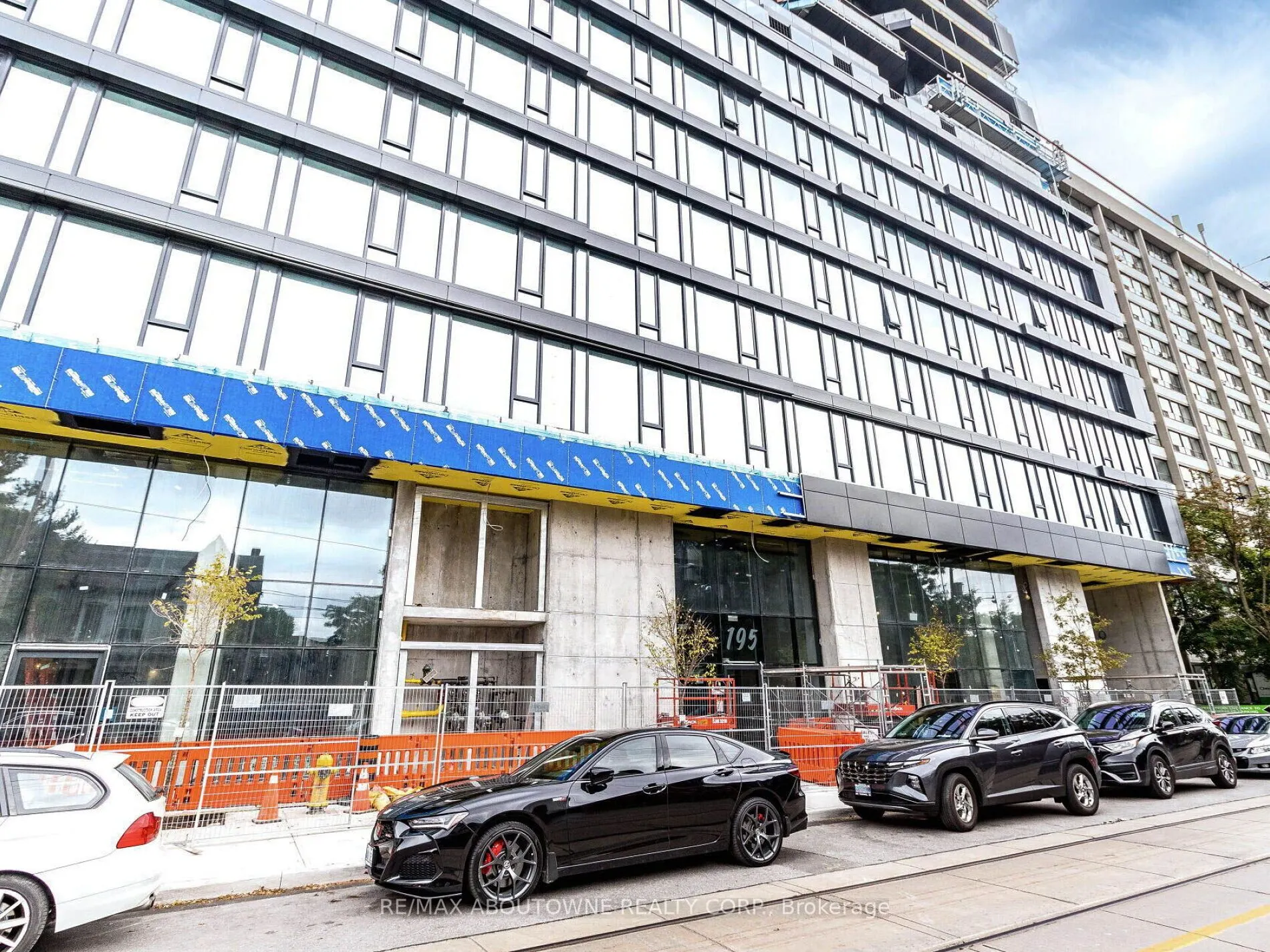 195 McCaul Street, #720