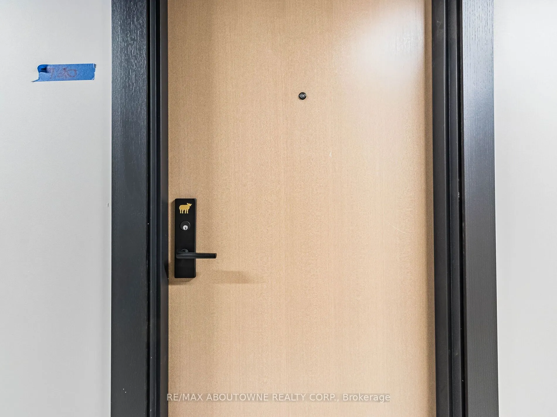 195 McCaul Street, #720