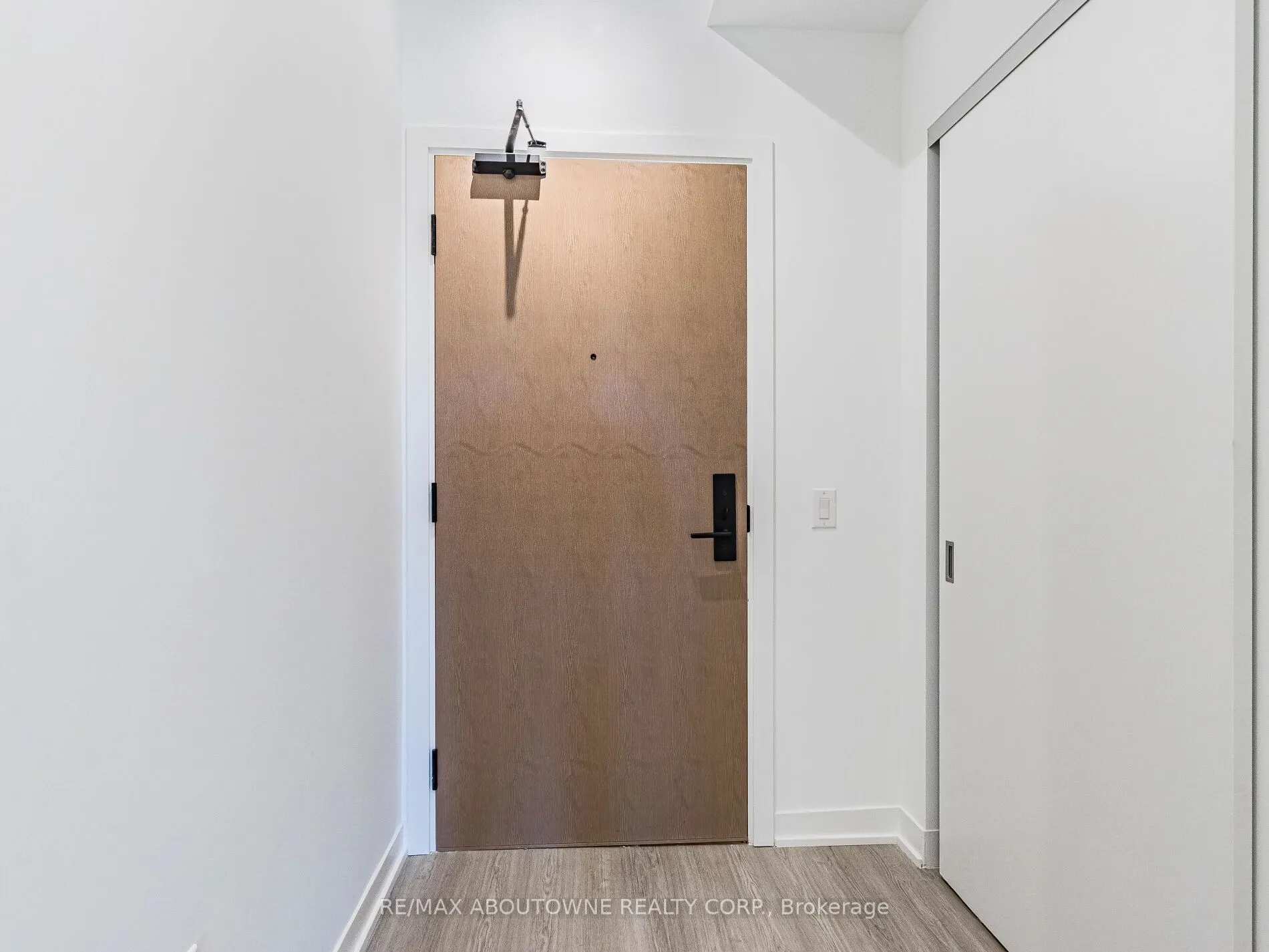 195 McCaul Street, #720