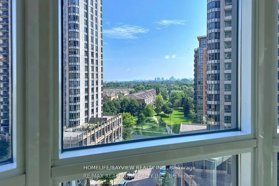 5 Northtown Way, #1006