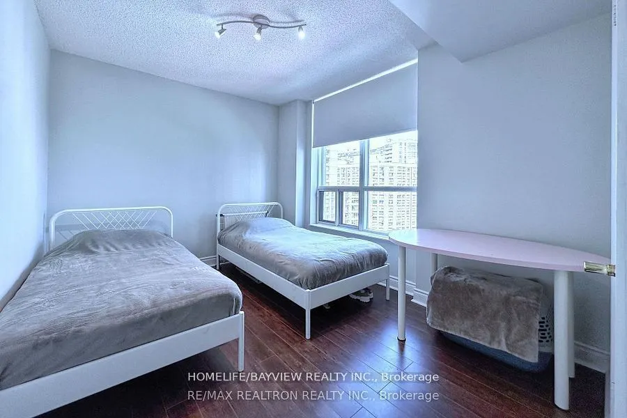 5 Northtown Way, #1006