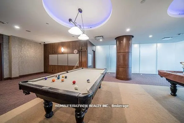 5 Northtown Way, #1006