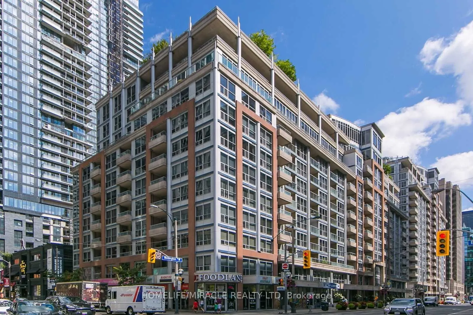 270 Wellington Street W, #Ph09