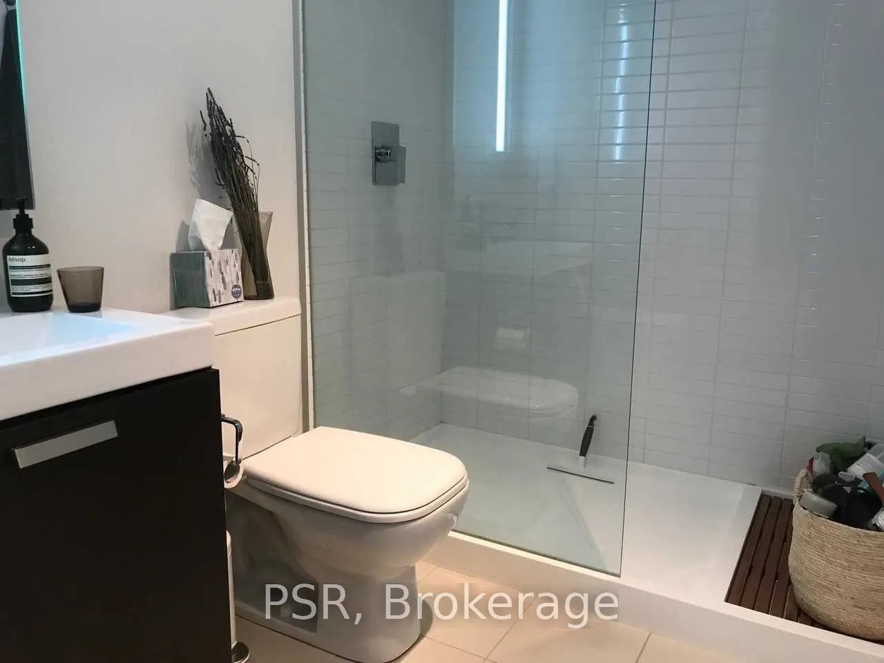 629 King Street W, #1204