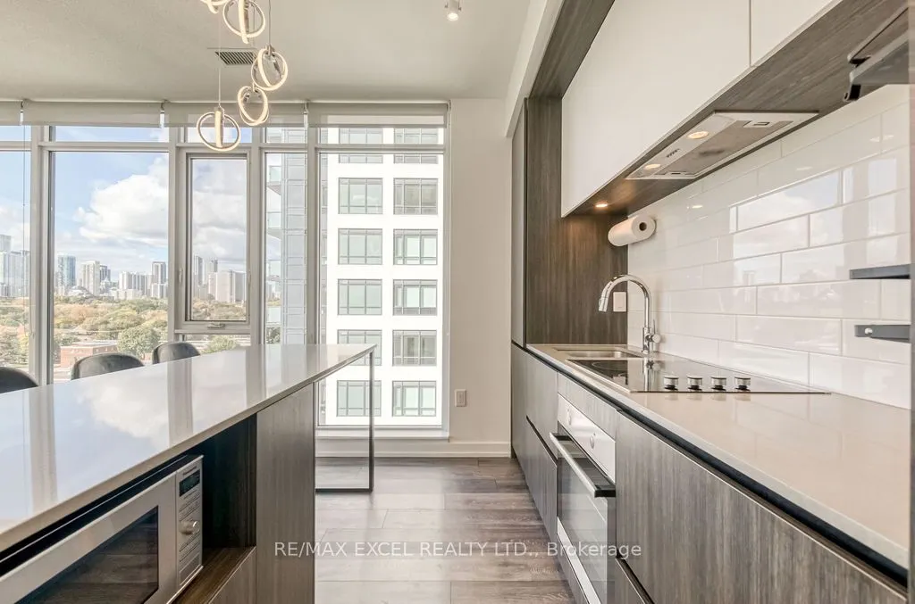 225 Sumach Street, #1009