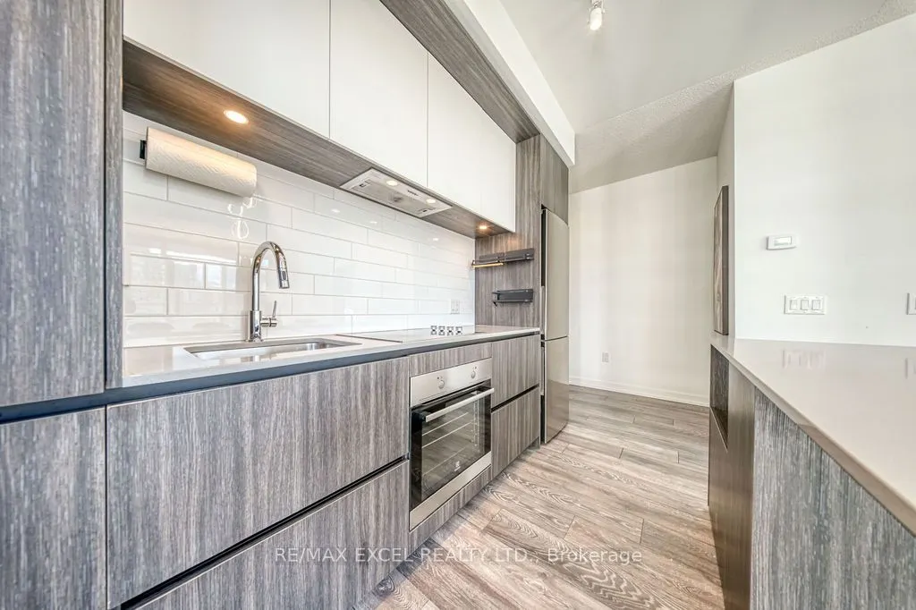 225 Sumach Street, #1009