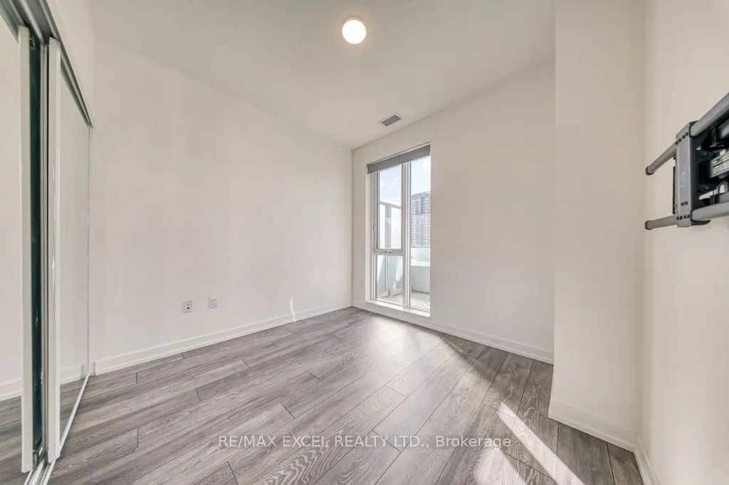 225 Sumach Street, #1009