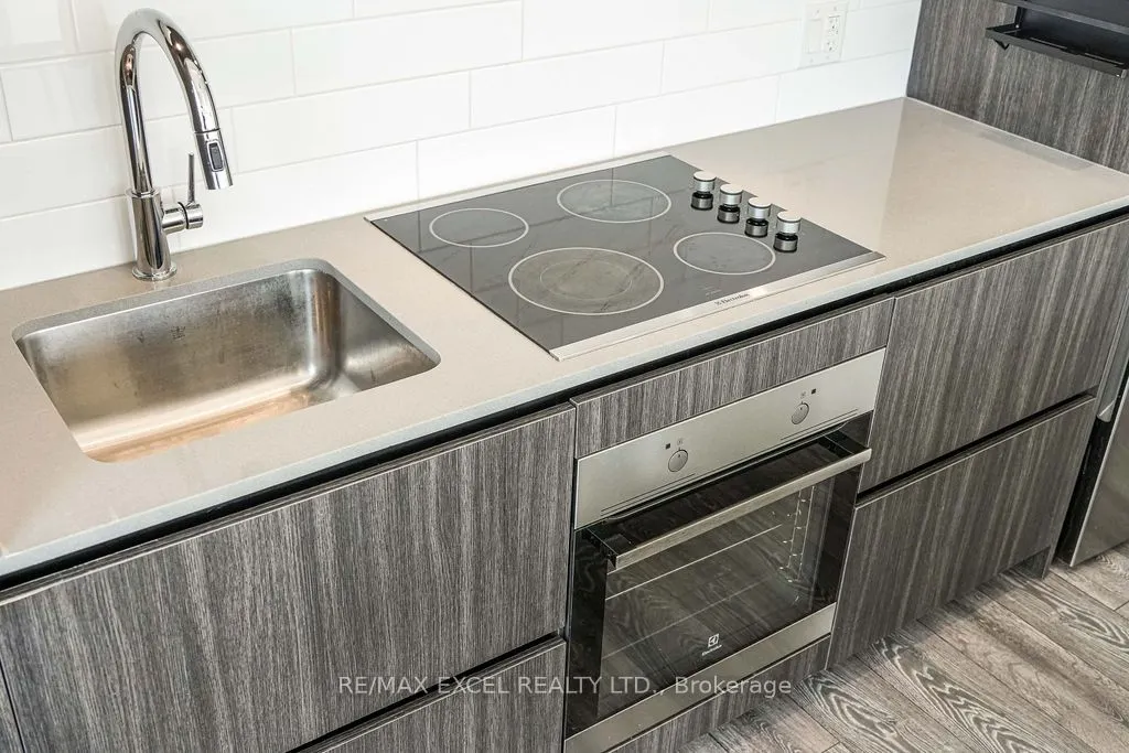 225 Sumach Street, #1009