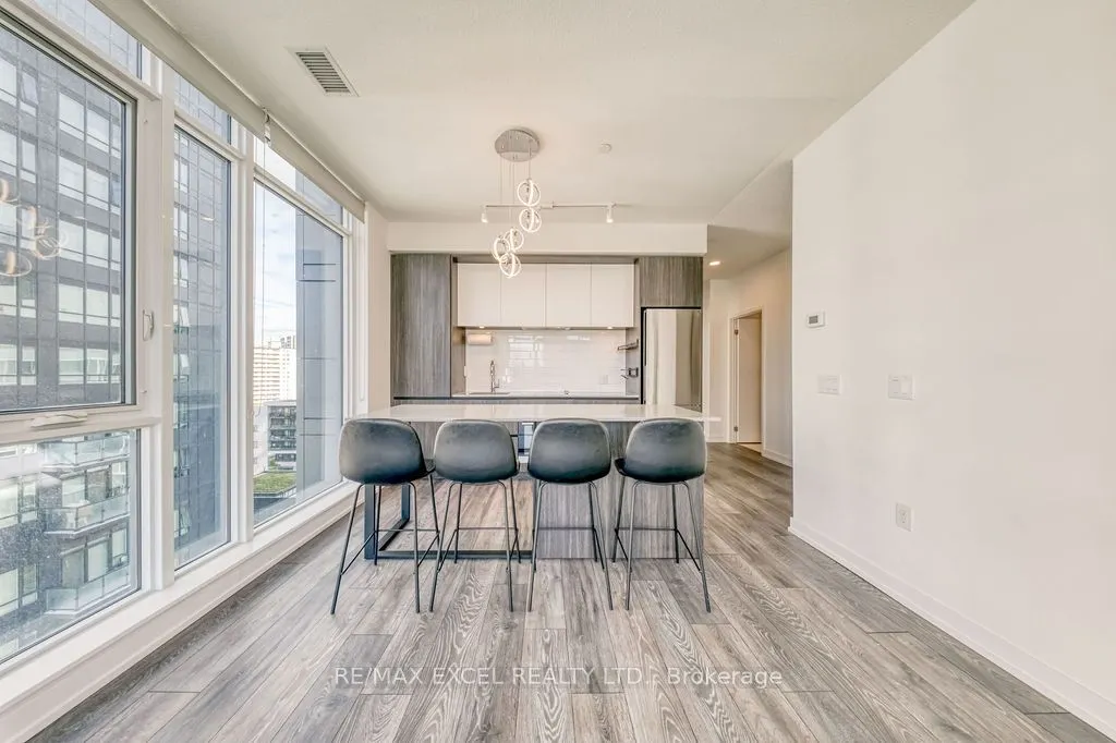 225 Sumach Street, #1009