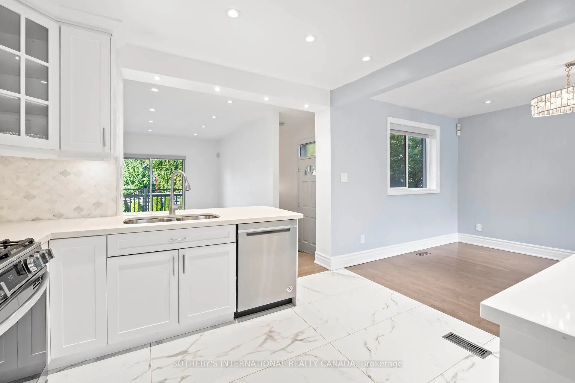 108 Lynedock Crescent