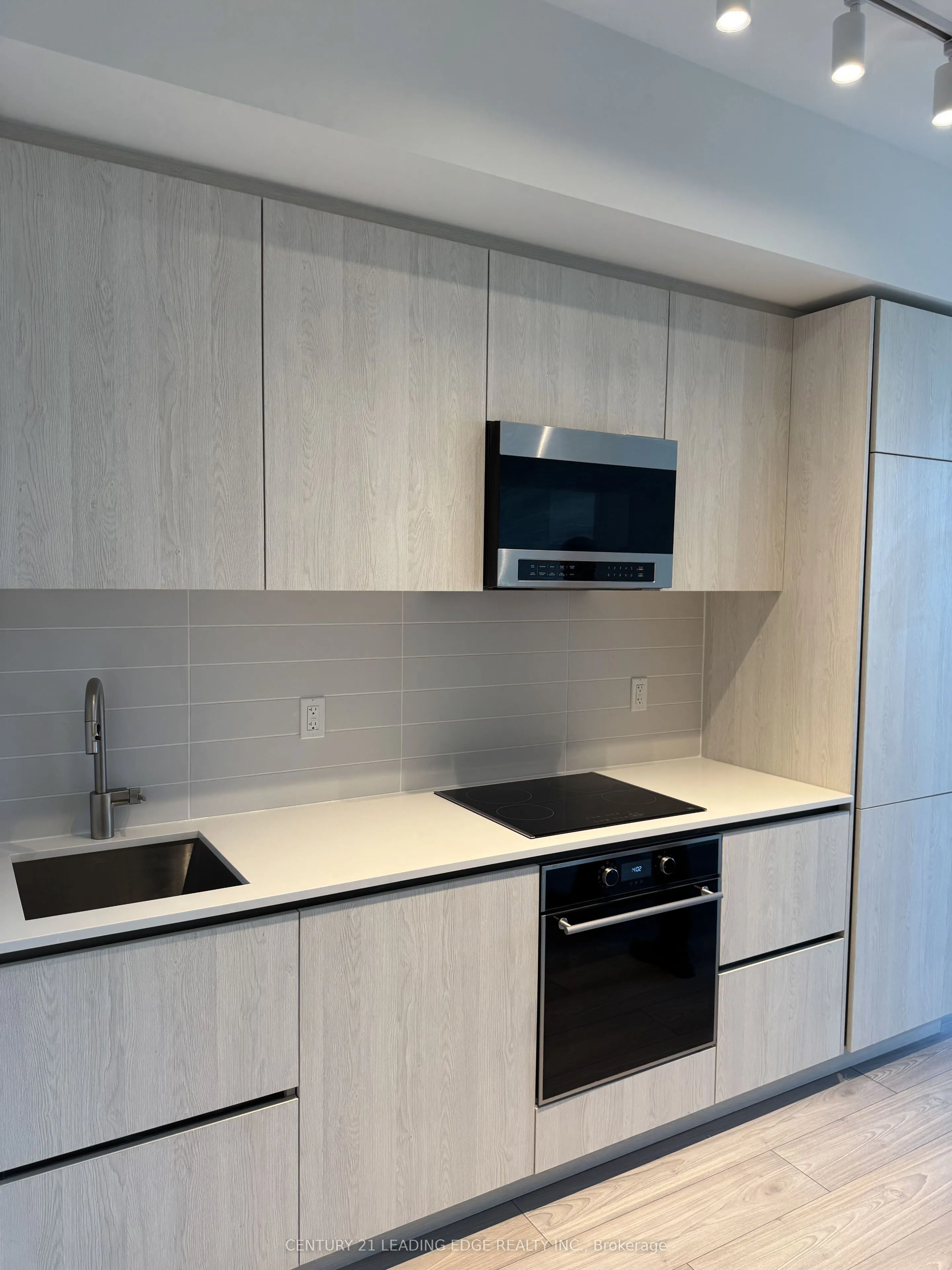 110 Broadway Avenue, #717S