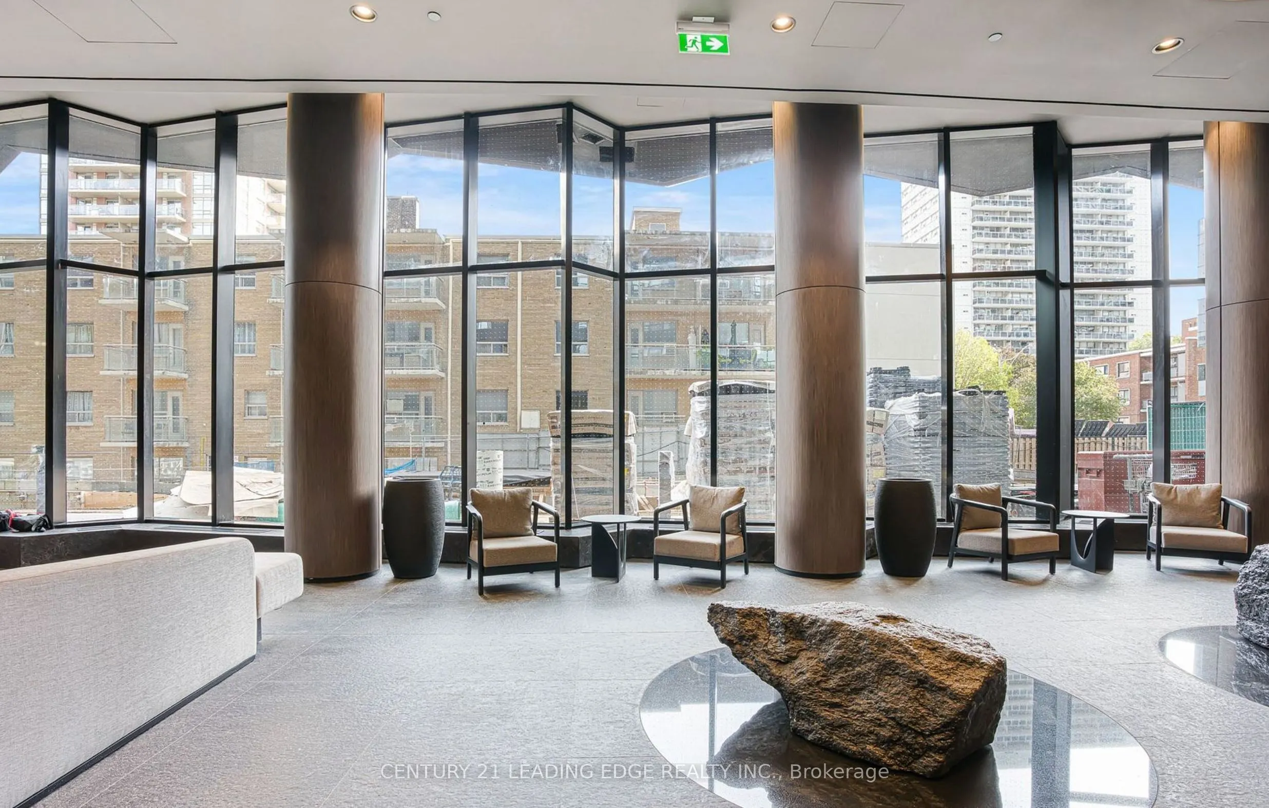 110 Broadway Avenue, #717S