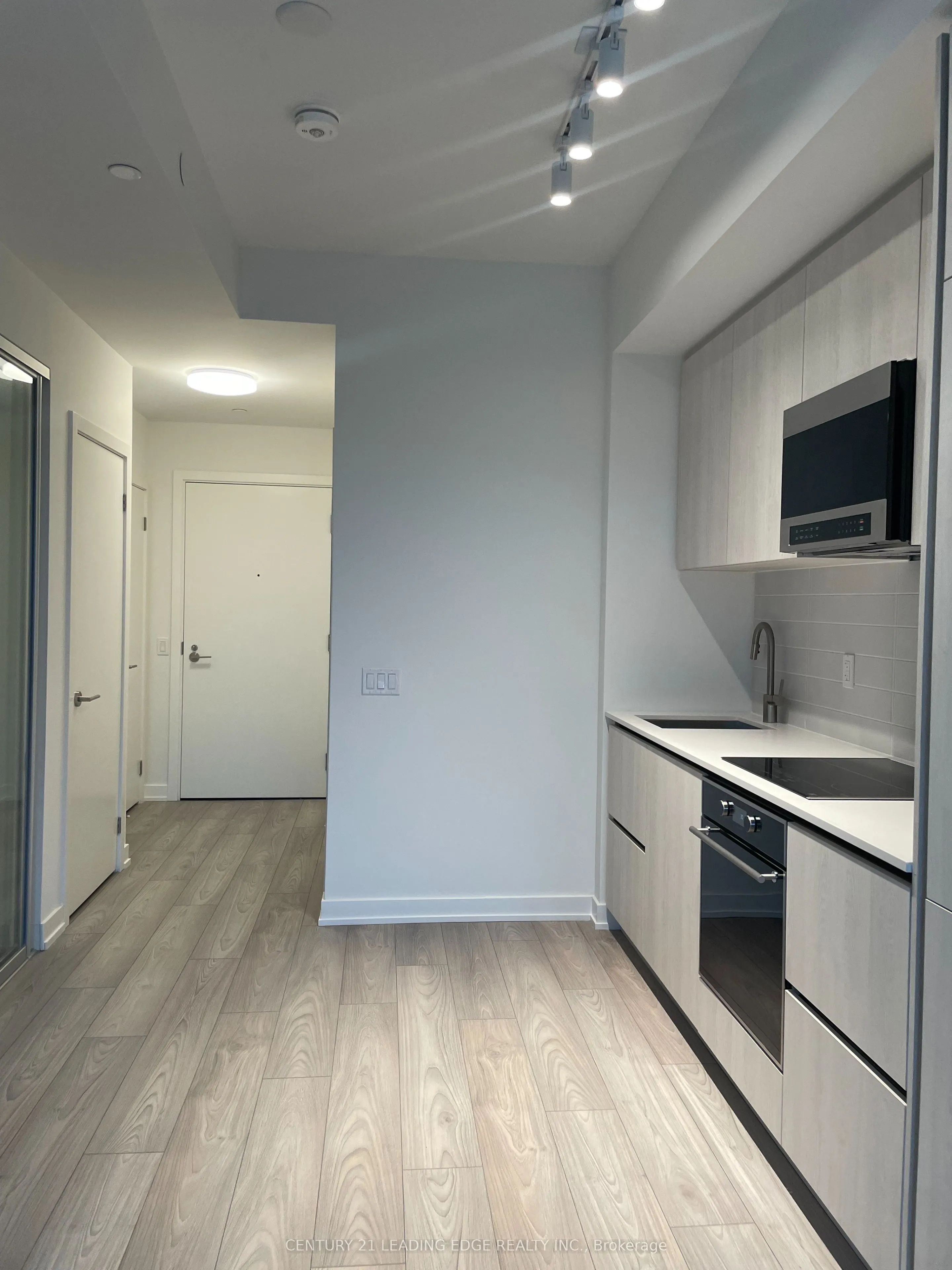 110 Broadway Avenue, #717S