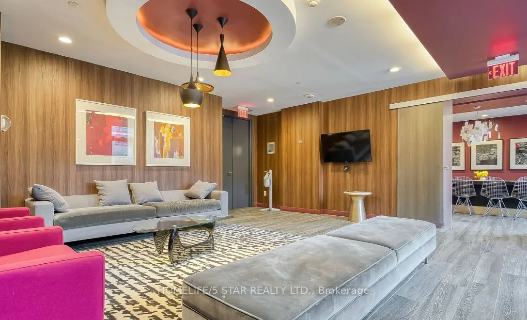 105 George Street, #302