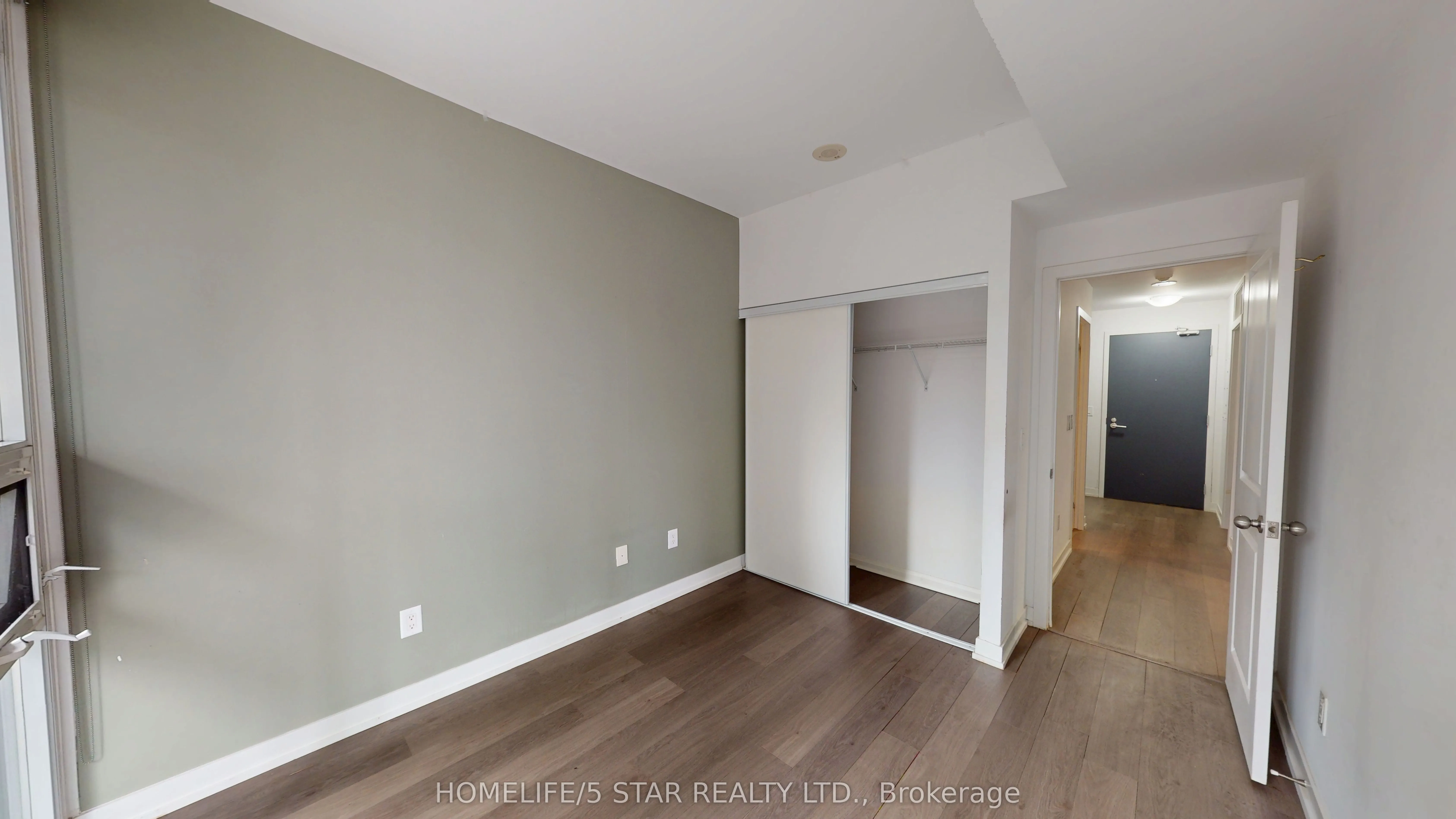 105 George Street, #302