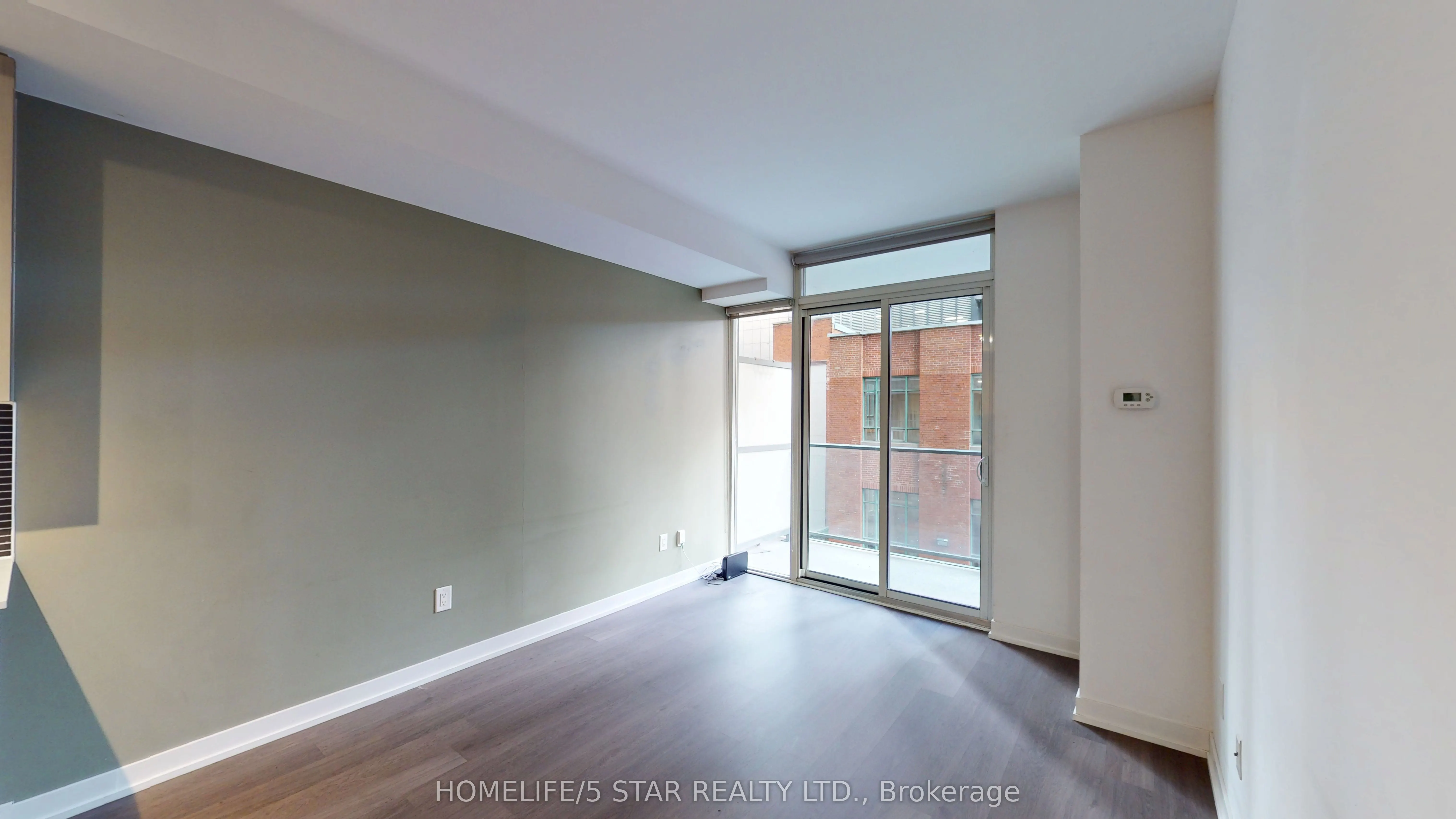 105 George Street, #302