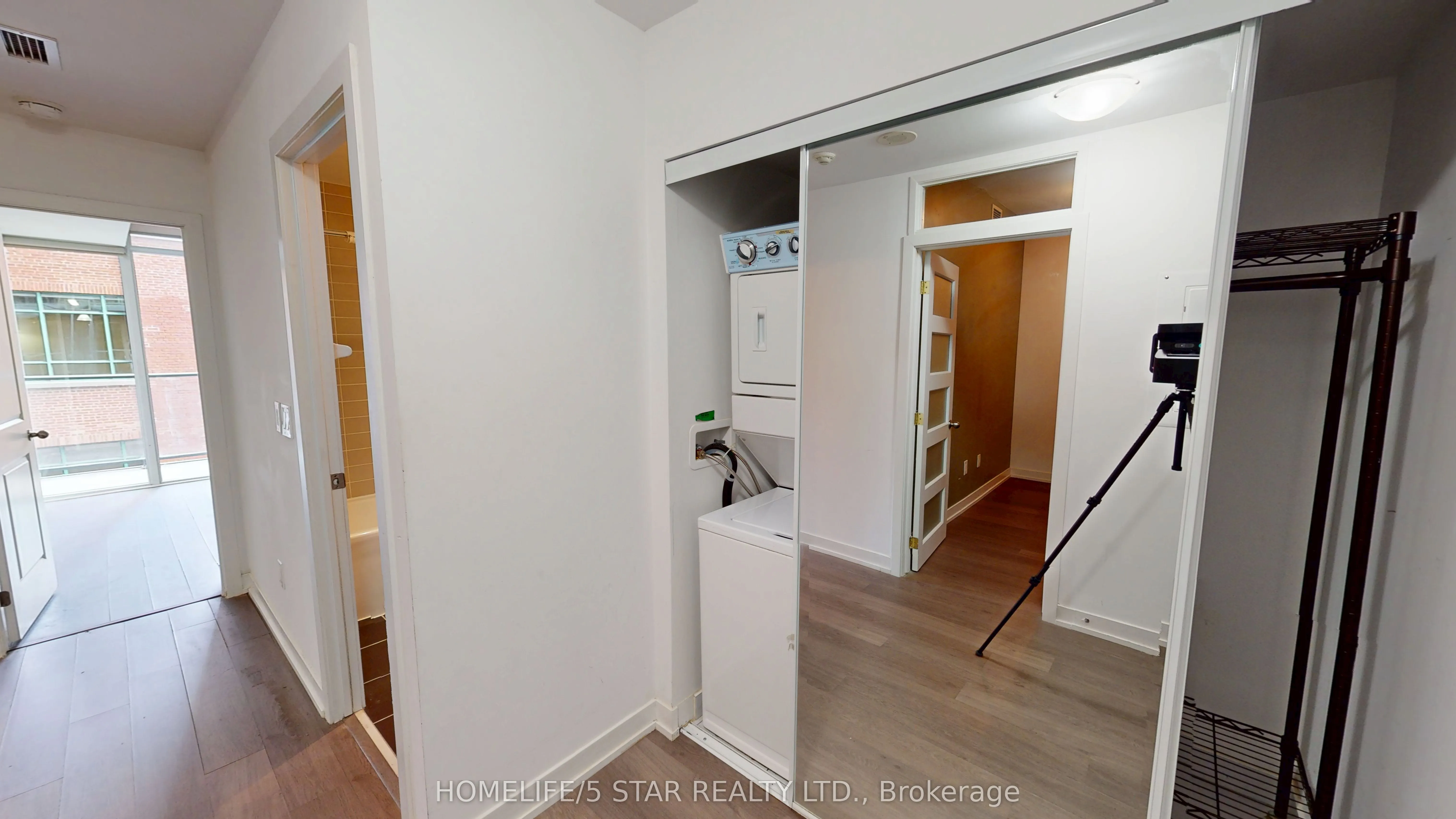 105 George Street, #302