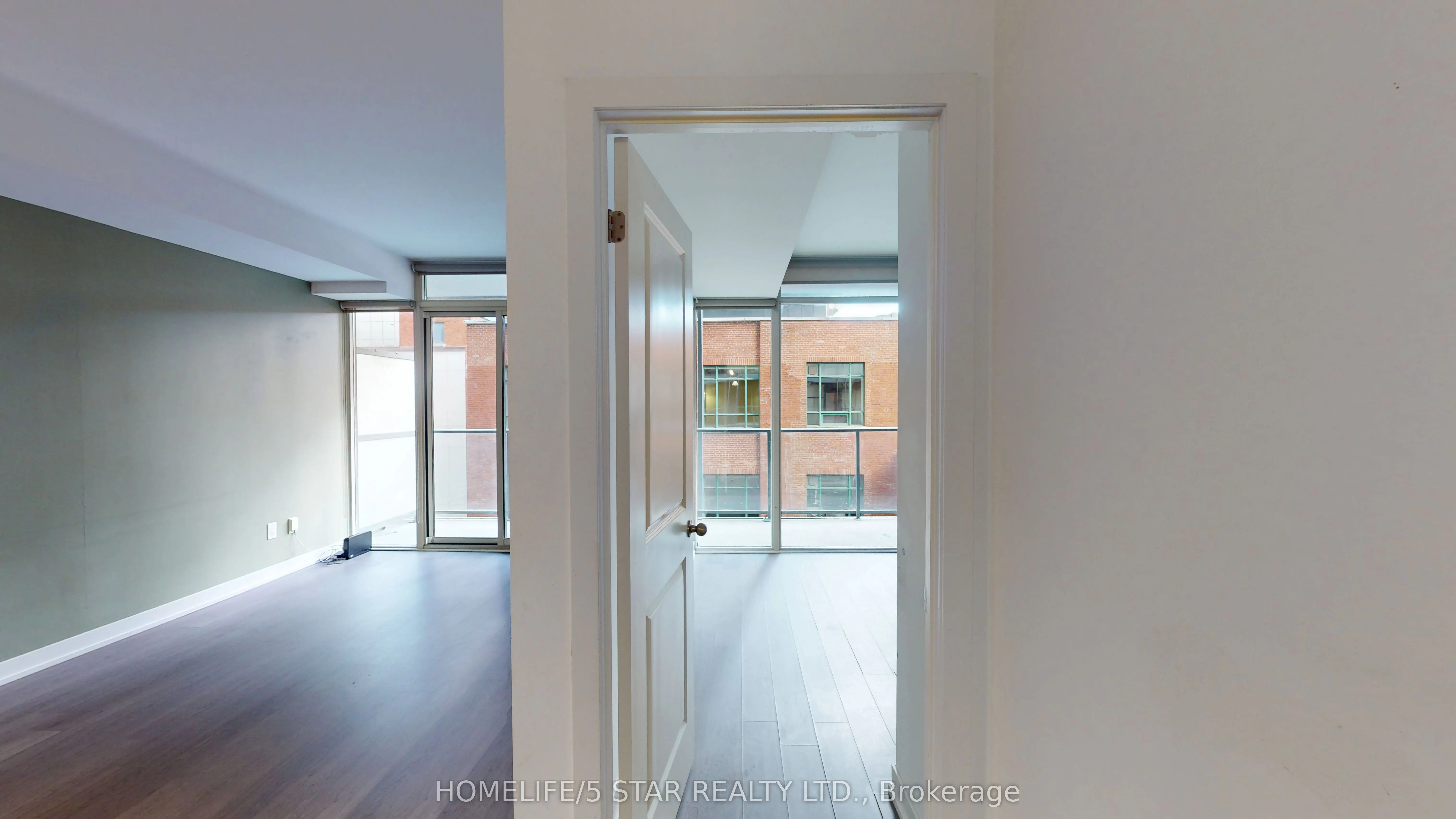 105 George Street, #302