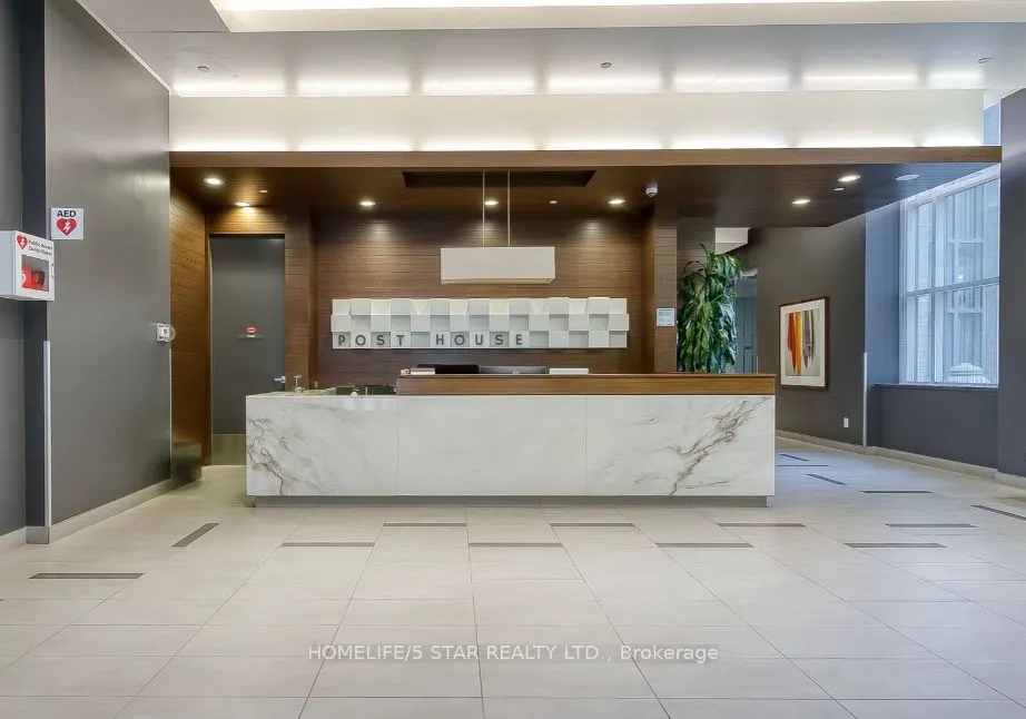 105 George Street, #302