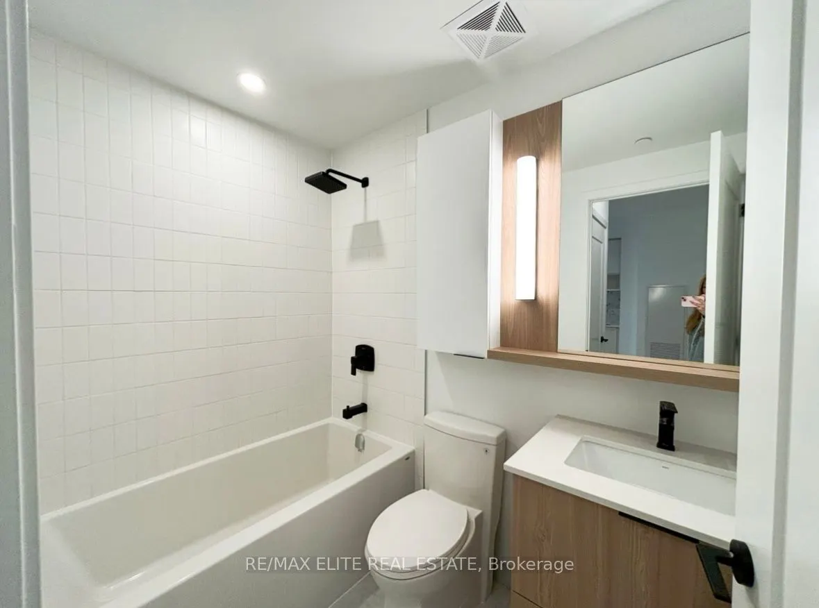 5 Defries Street, #920