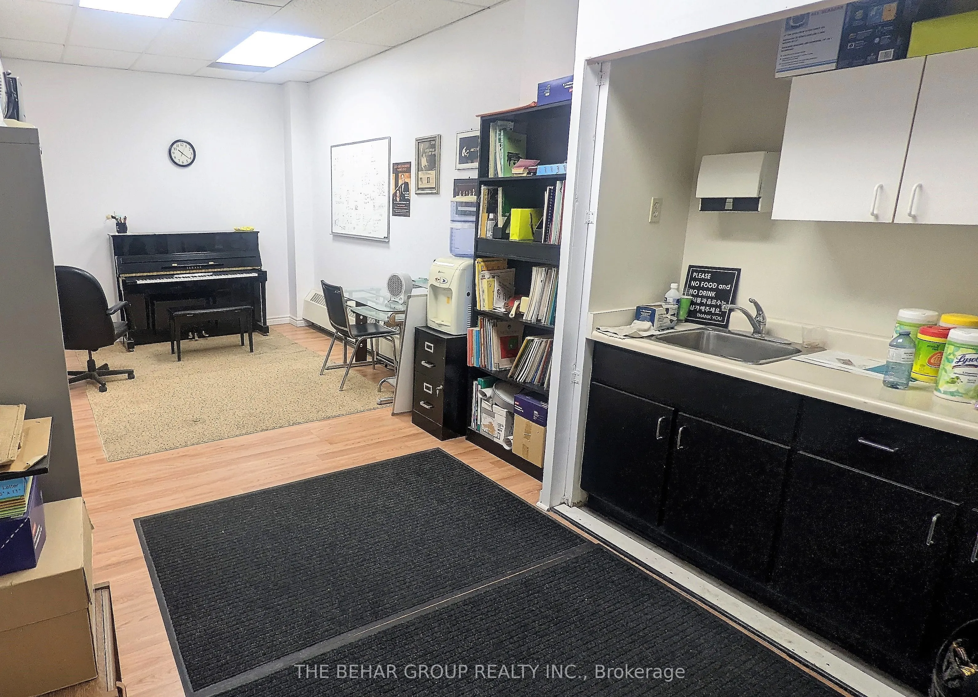 200 Finch Avenue W, #Suite 221