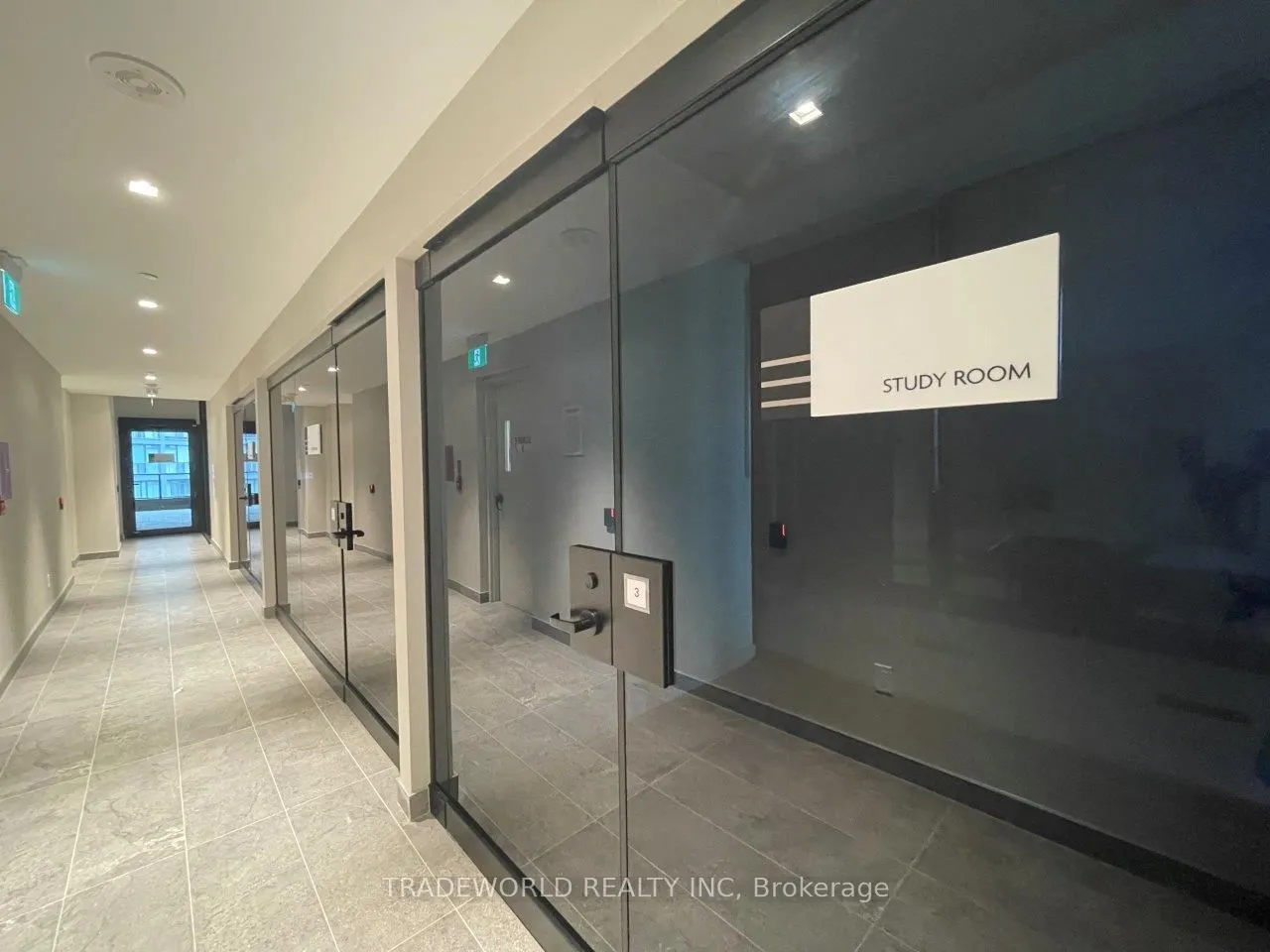 8 Wellesley Street W, #1516