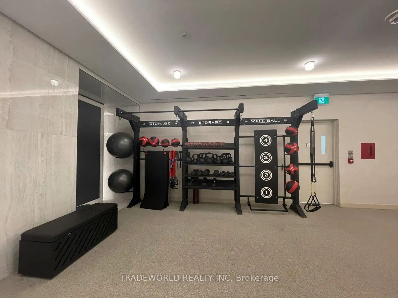 8 Wellesley Street W, #1516