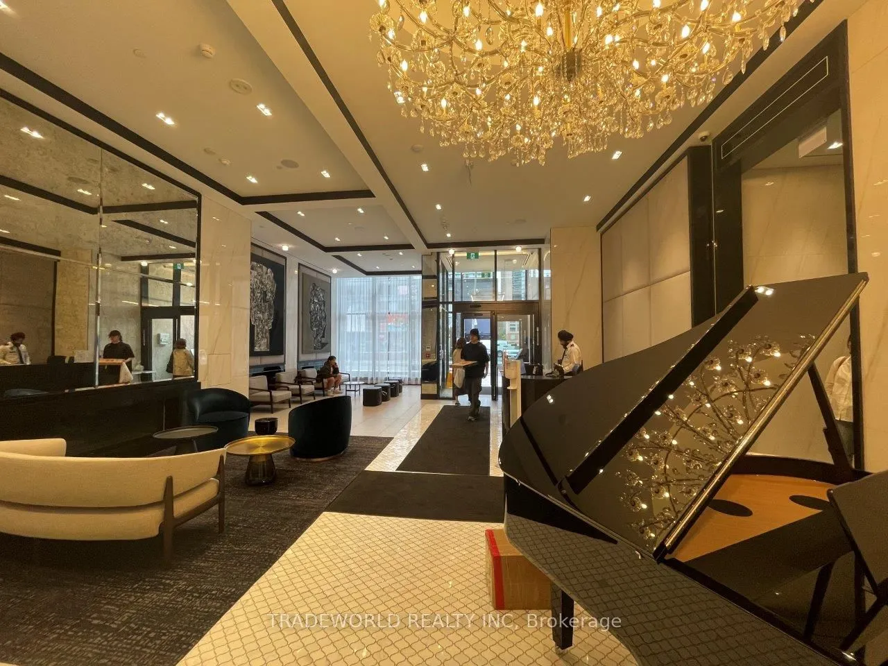 8 Wellesley Street W, #1516