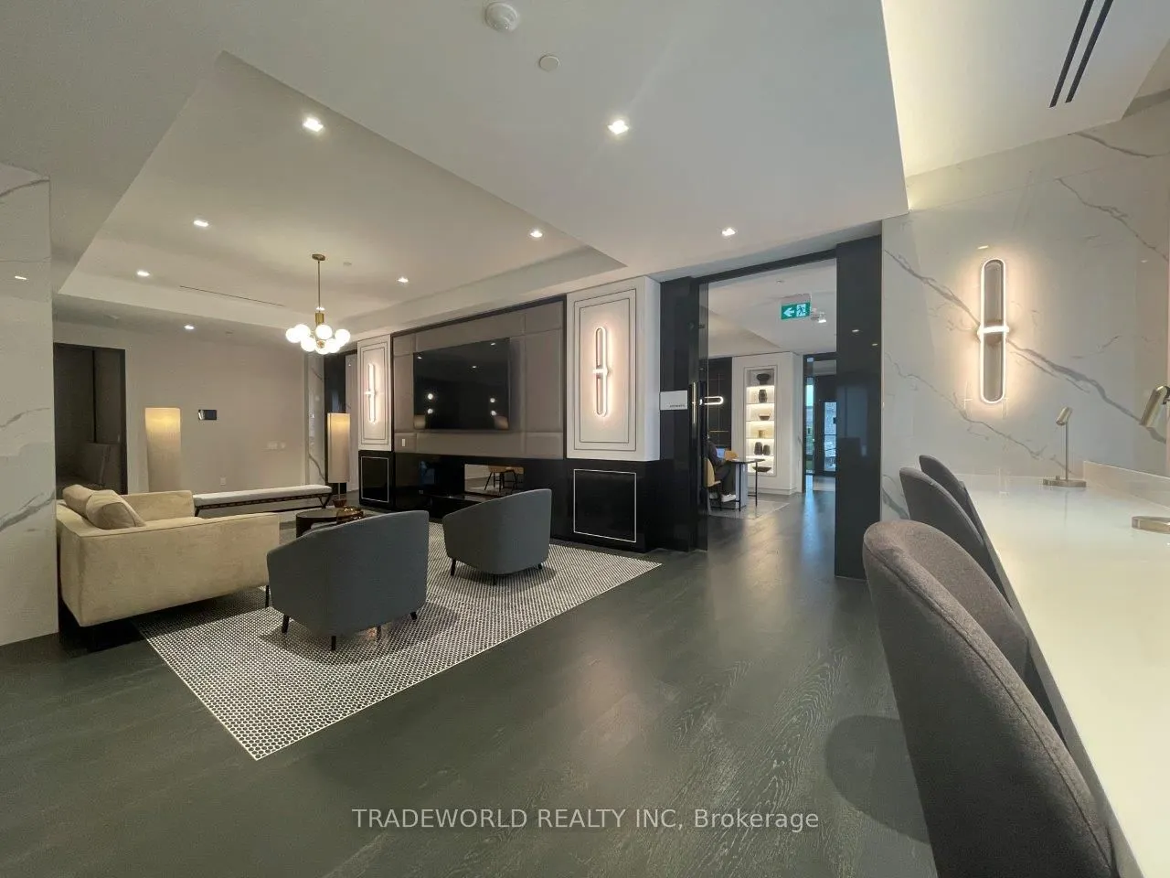 8 Wellesley Street W, #1516