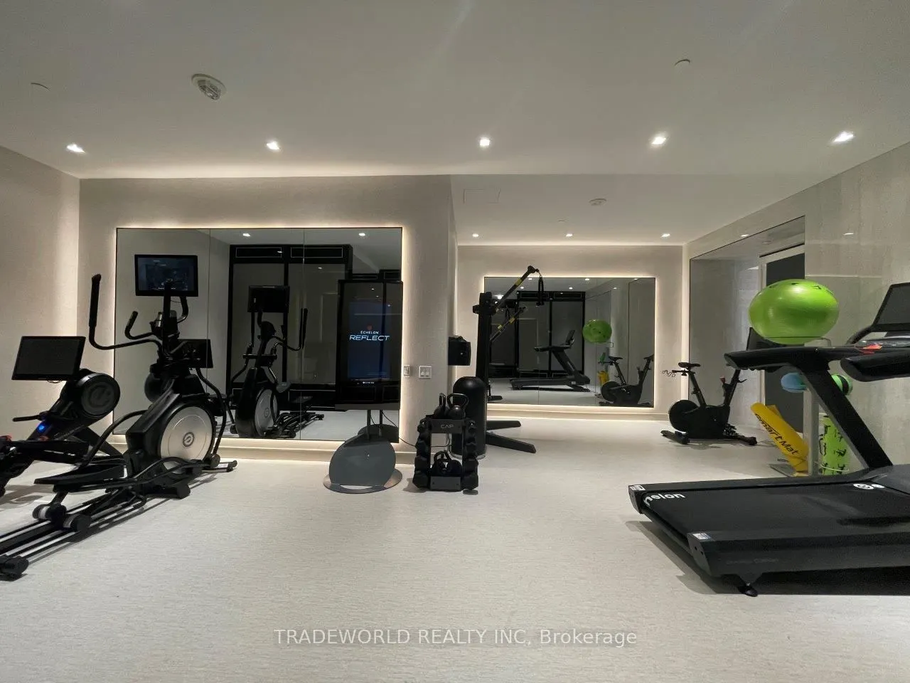 8 Wellesley Street W, #1516