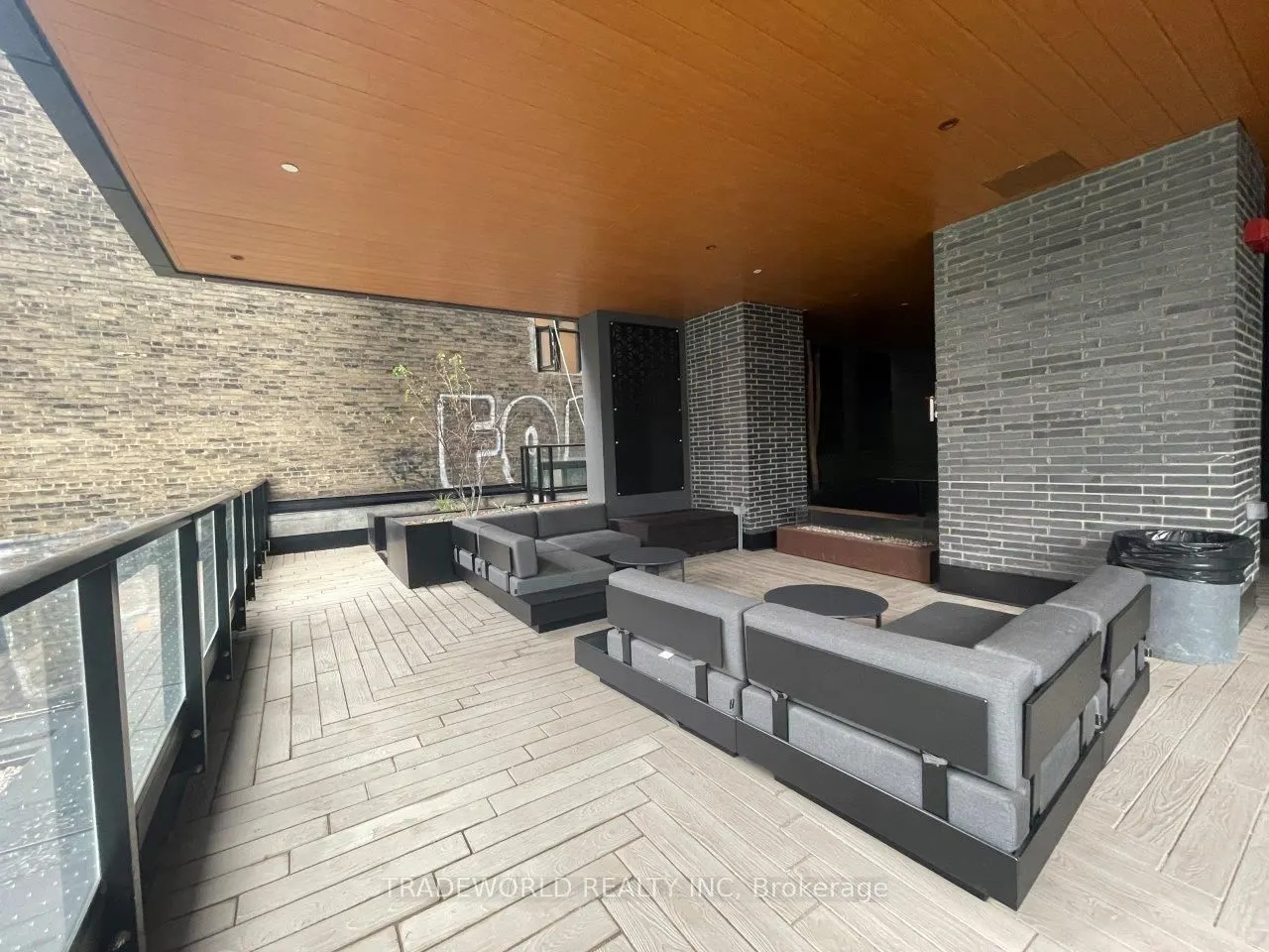 8 Wellesley Street W, #1516