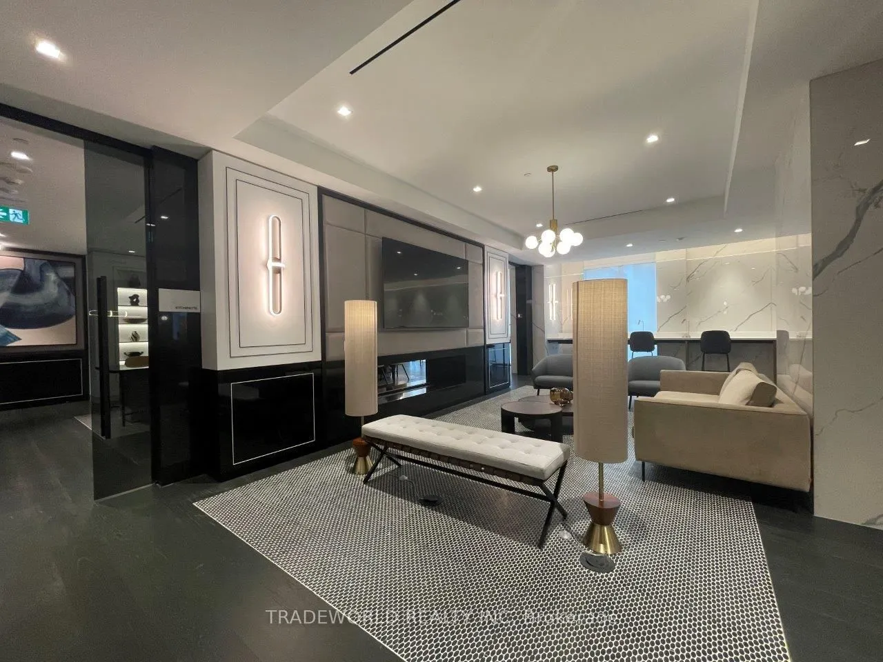 8 Wellesley Street W, #1516