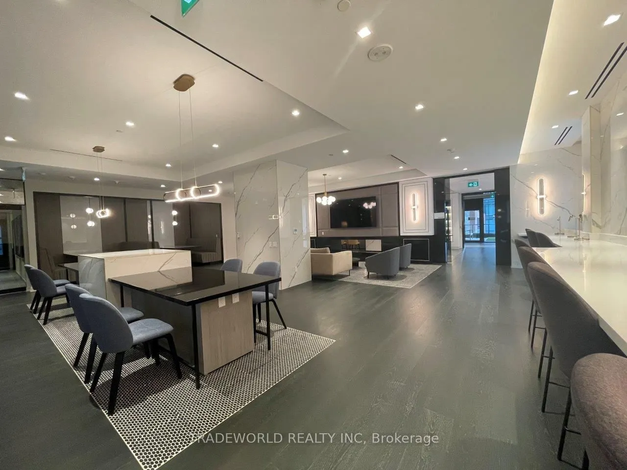 8 Wellesley Street W, #1516