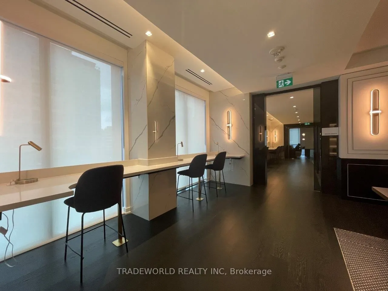 8 Wellesley Street W, #1516