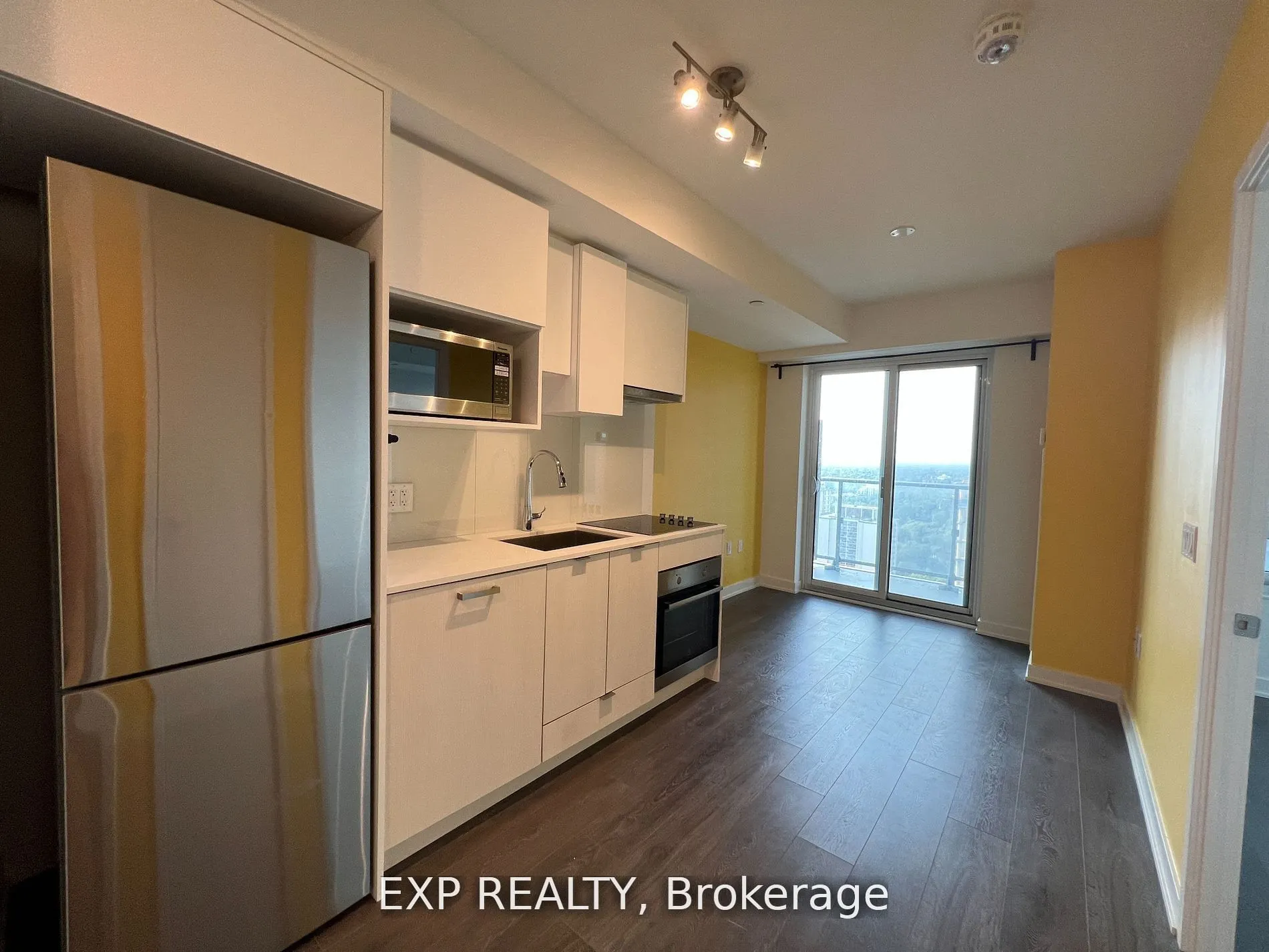 195 Redpath Avenue, #3213