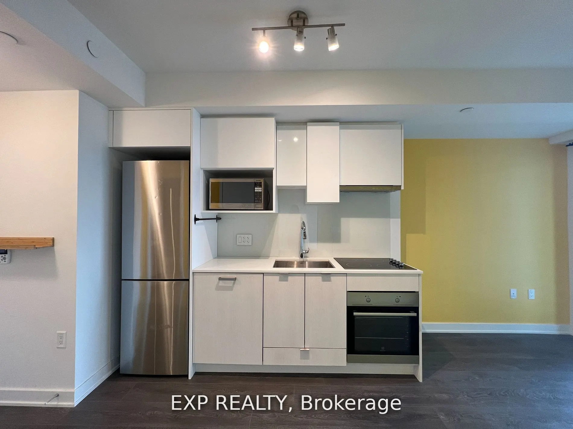 195 Redpath Avenue, #3213