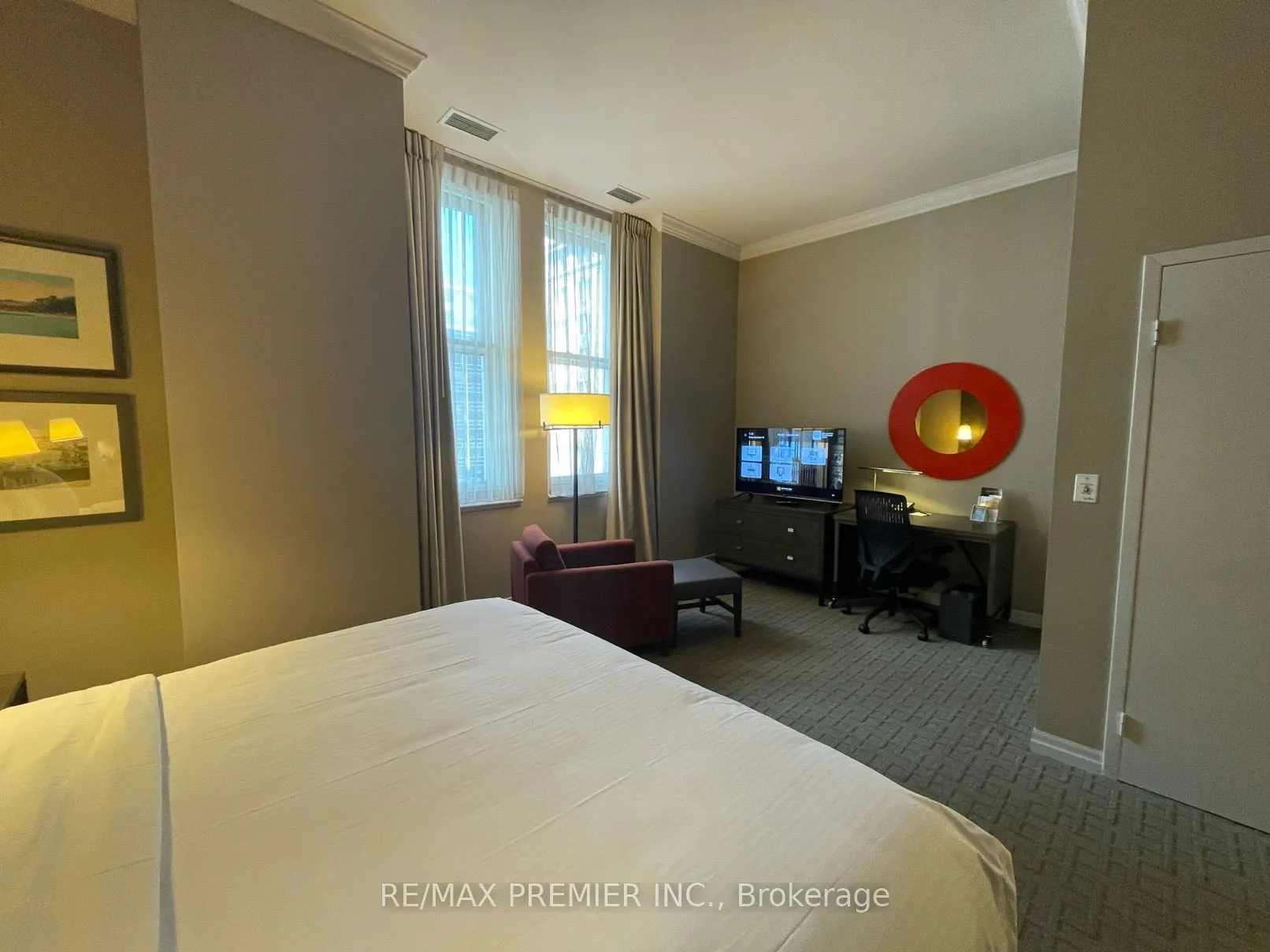 1 King Street W, #1105