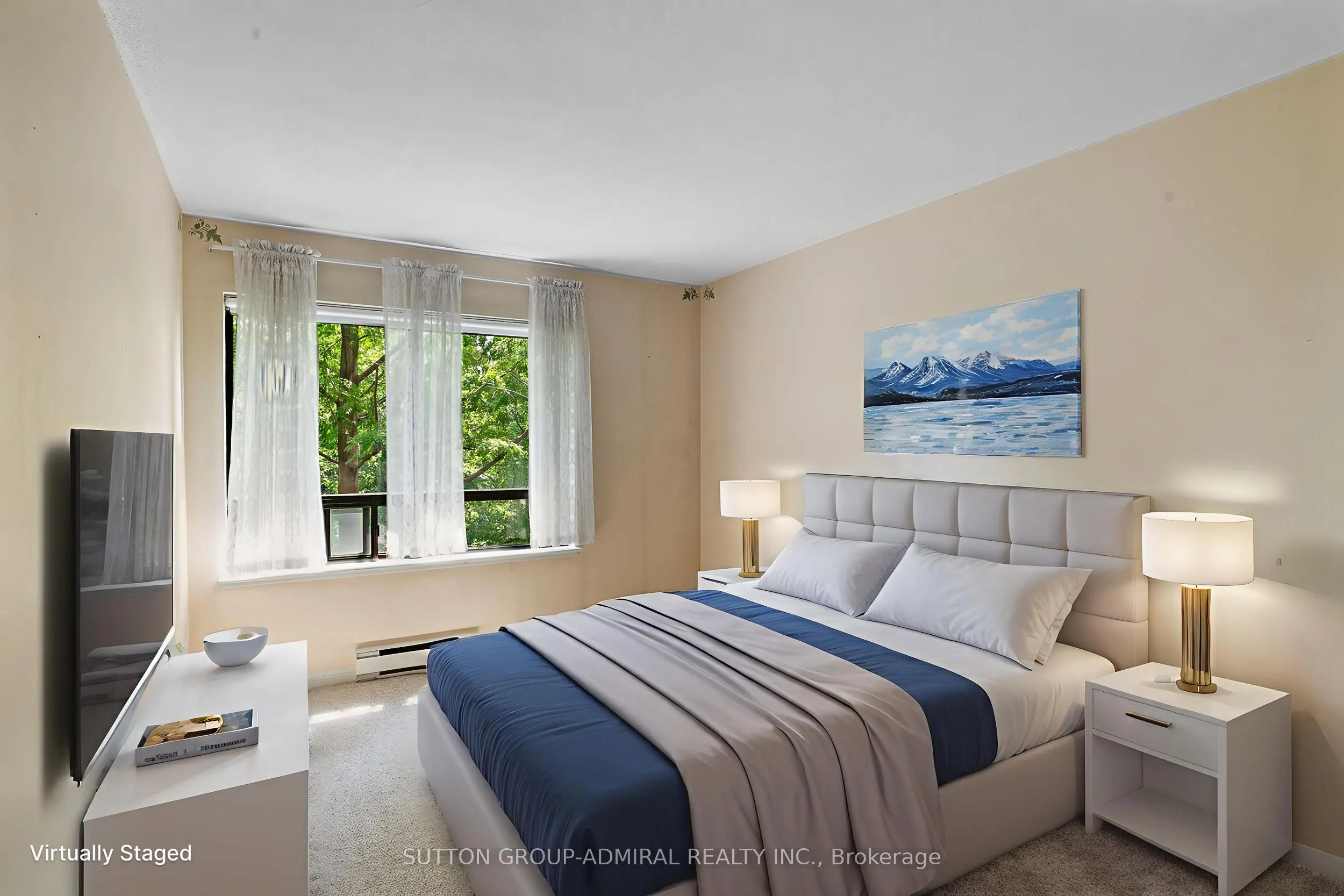 245 The Donway West, #402