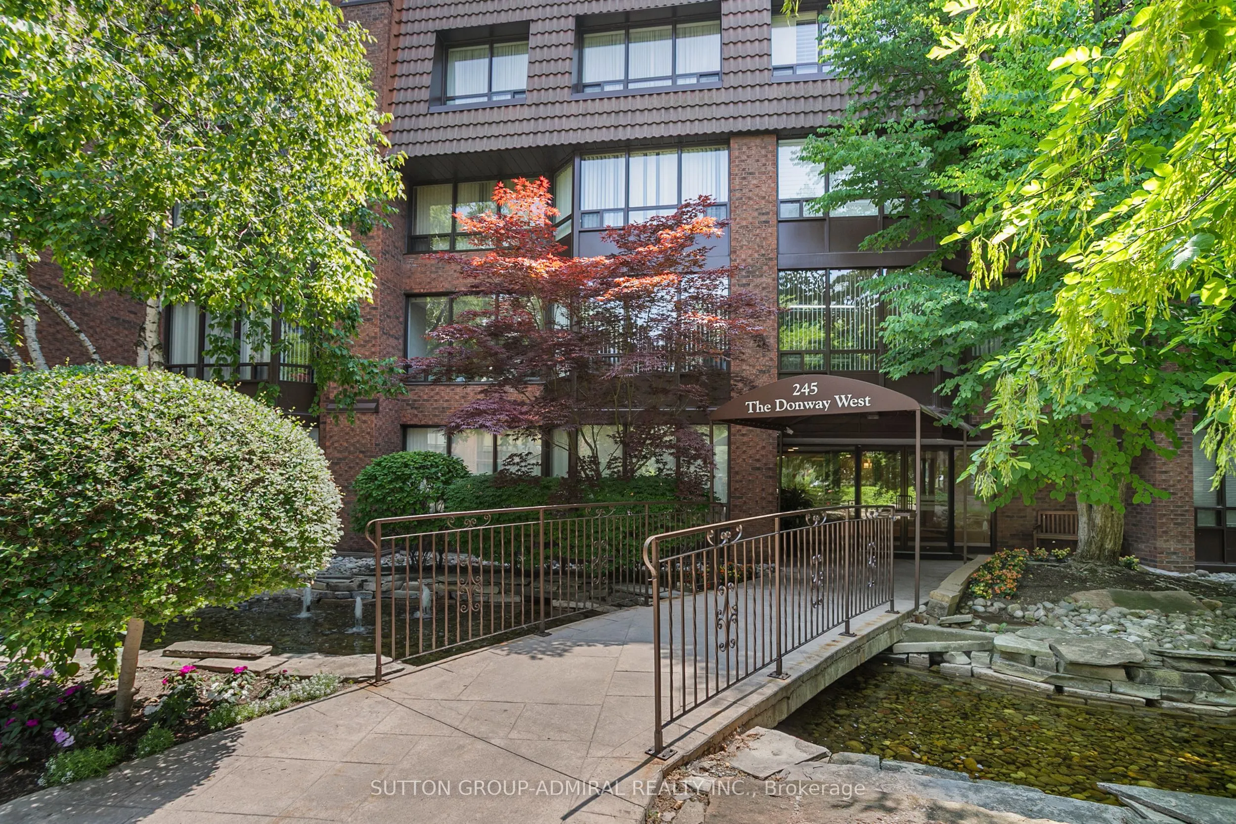 245 The Donway West, #402