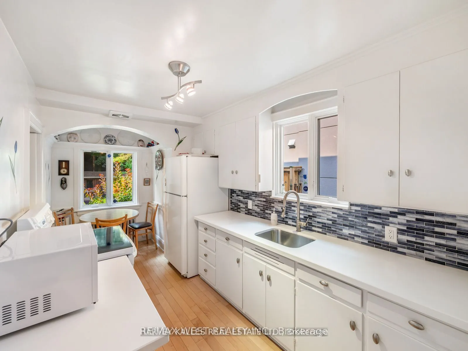 233 Chaplin Crescent